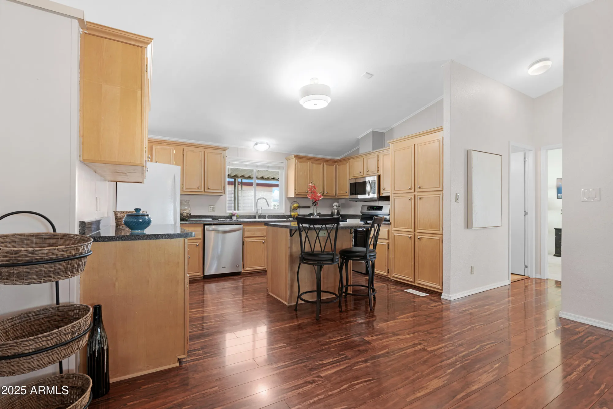 Property Slideshow image 10 of 46 | 9247 e lakeside dr, Sun Lakes, AZ, 85248