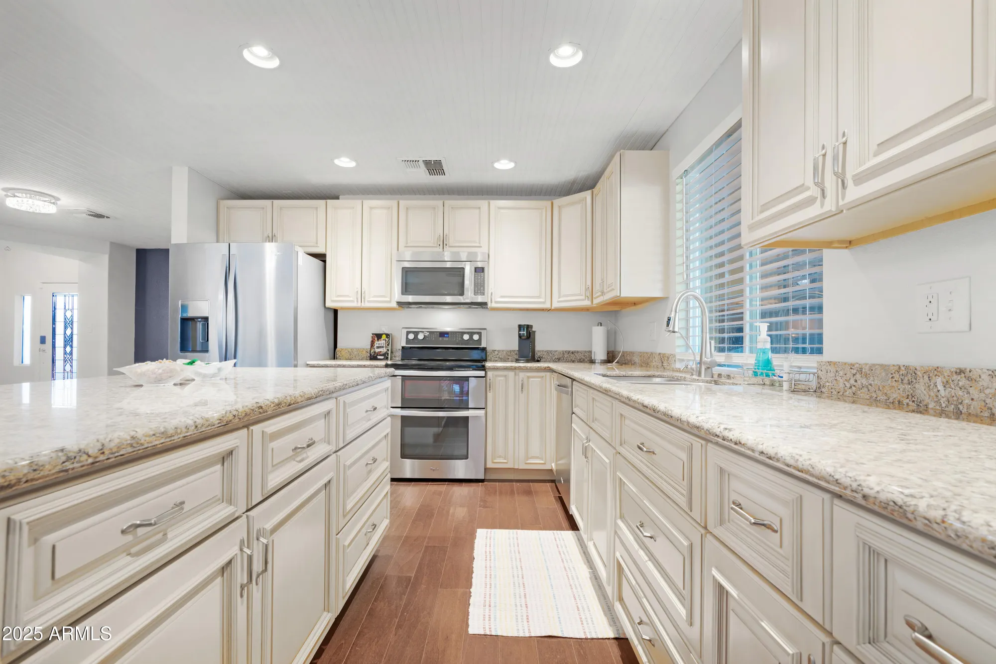 Property Slideshow image 13 of 55 | 9102 e lakeview dr, Sun Lakes, AZ, 85248