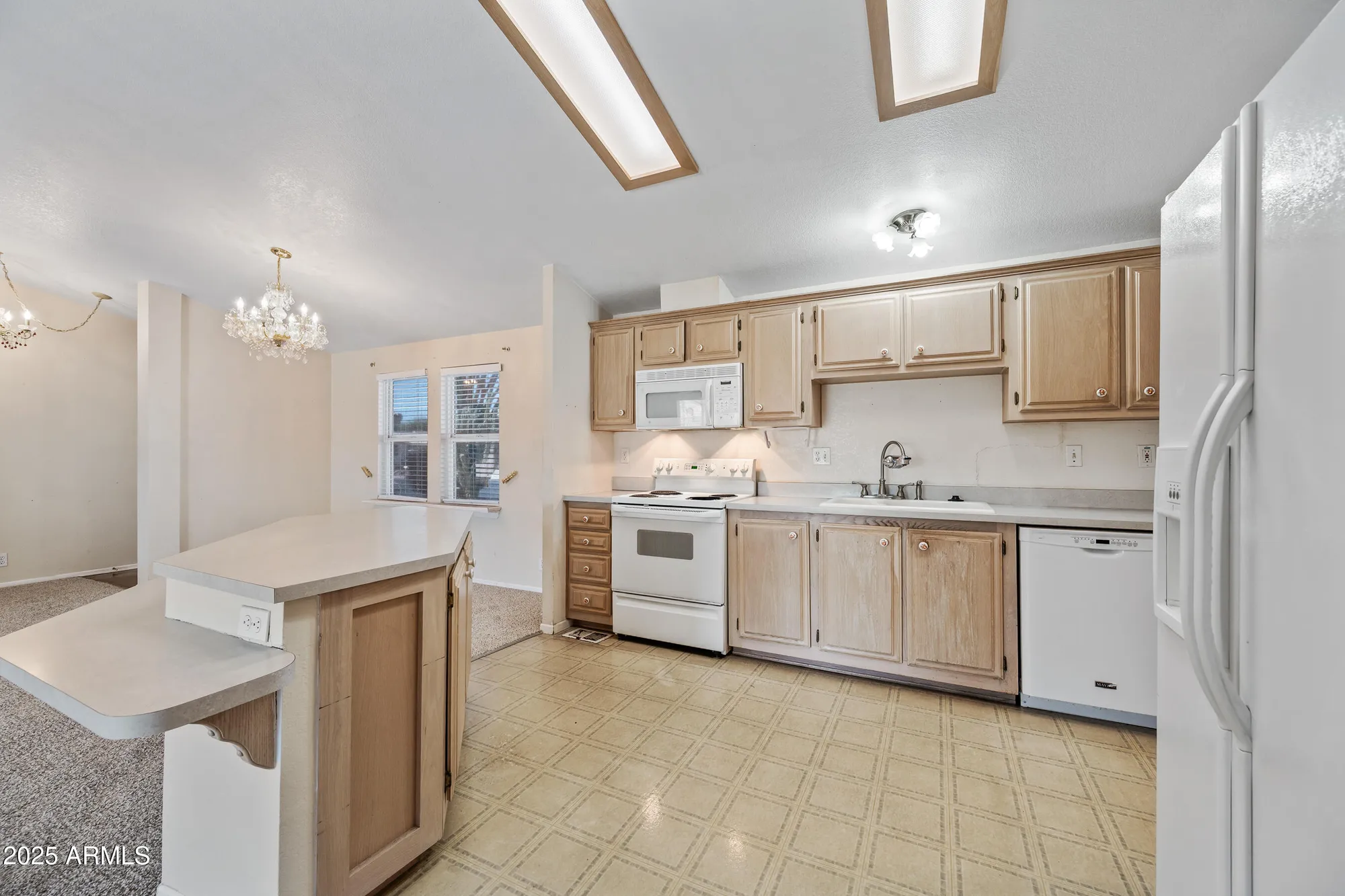 Property Slideshow image 10 of 50 | 2101 s meridian rd 49, Apache Junction, AZ, 85120
