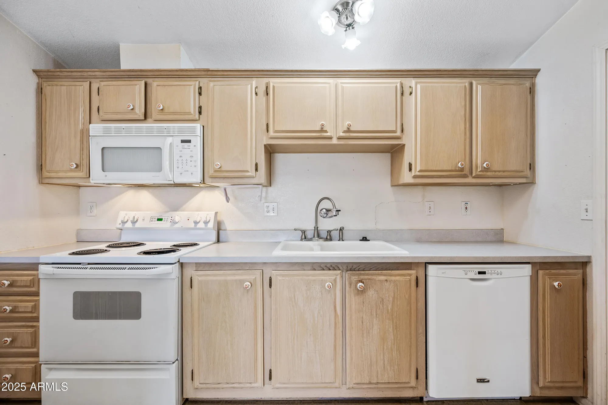Property Slideshow image 11 of 50 | 2101 s meridian rd 49, Apache Junction, AZ, 85120