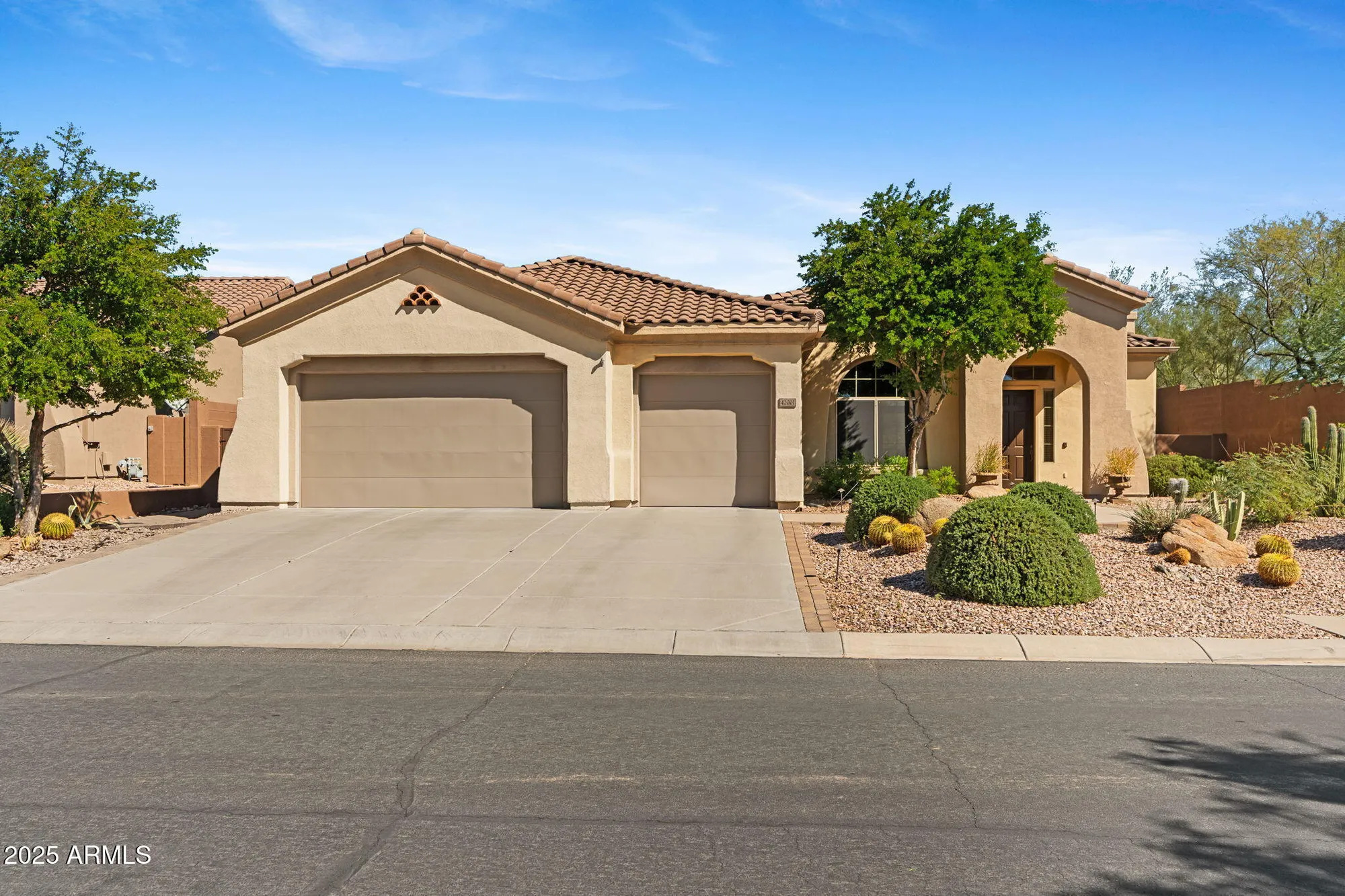 Property Slideshow image 2 of 66 | 42001 n bridlewood way, Anthem, AZ, 85086