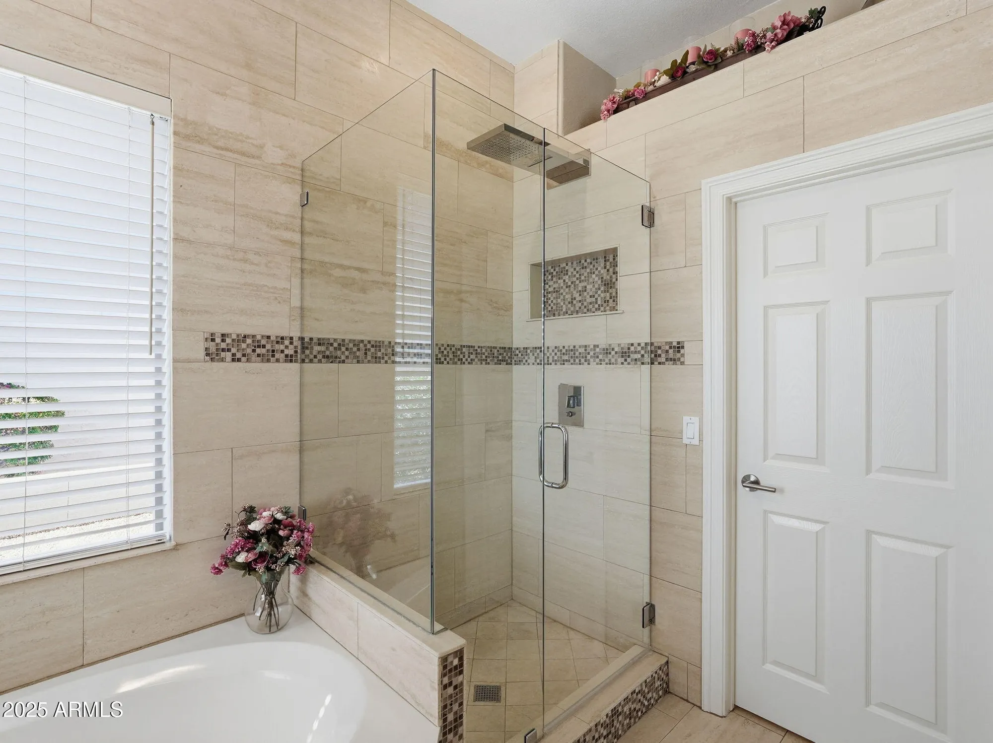 Property Slideshow image 18 of 33 | 4745 e nightingale ln, Gilbert, AZ, 85298
