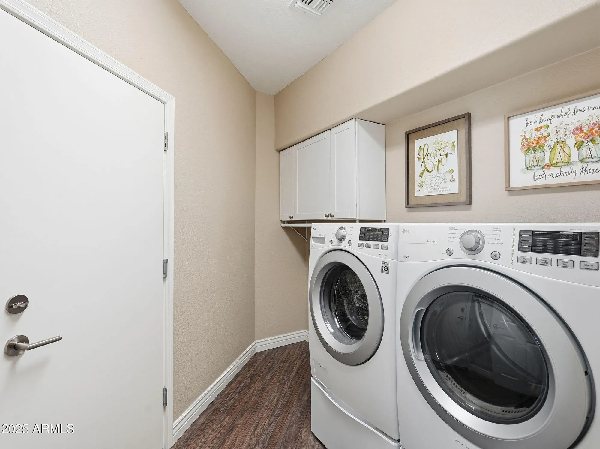 Property Slideshow image 23 of 33 | 4745 e nightingale ln, Gilbert, AZ, 85298