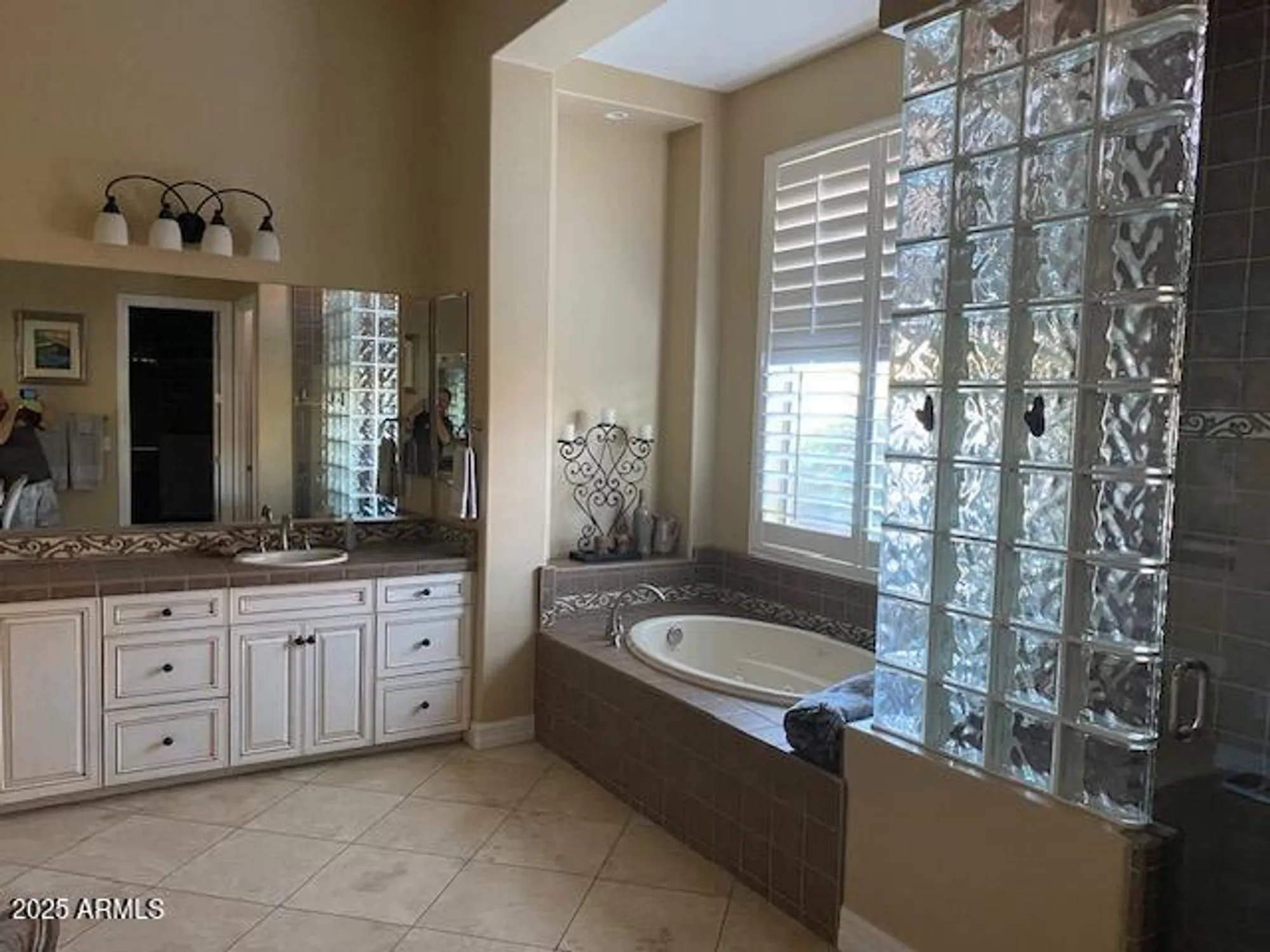Property Slideshow image 57 of 98 | 2514 w pumpkin ridge dr, Anthem, AZ, 85086