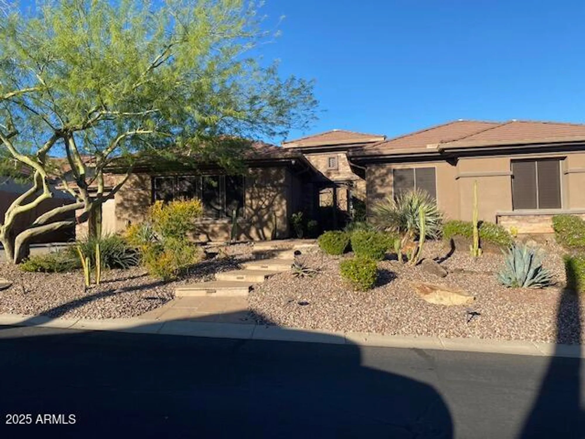 Property Slideshow image 4 of 98 | 2514 w pumpkin ridge dr, Anthem, AZ, 85086