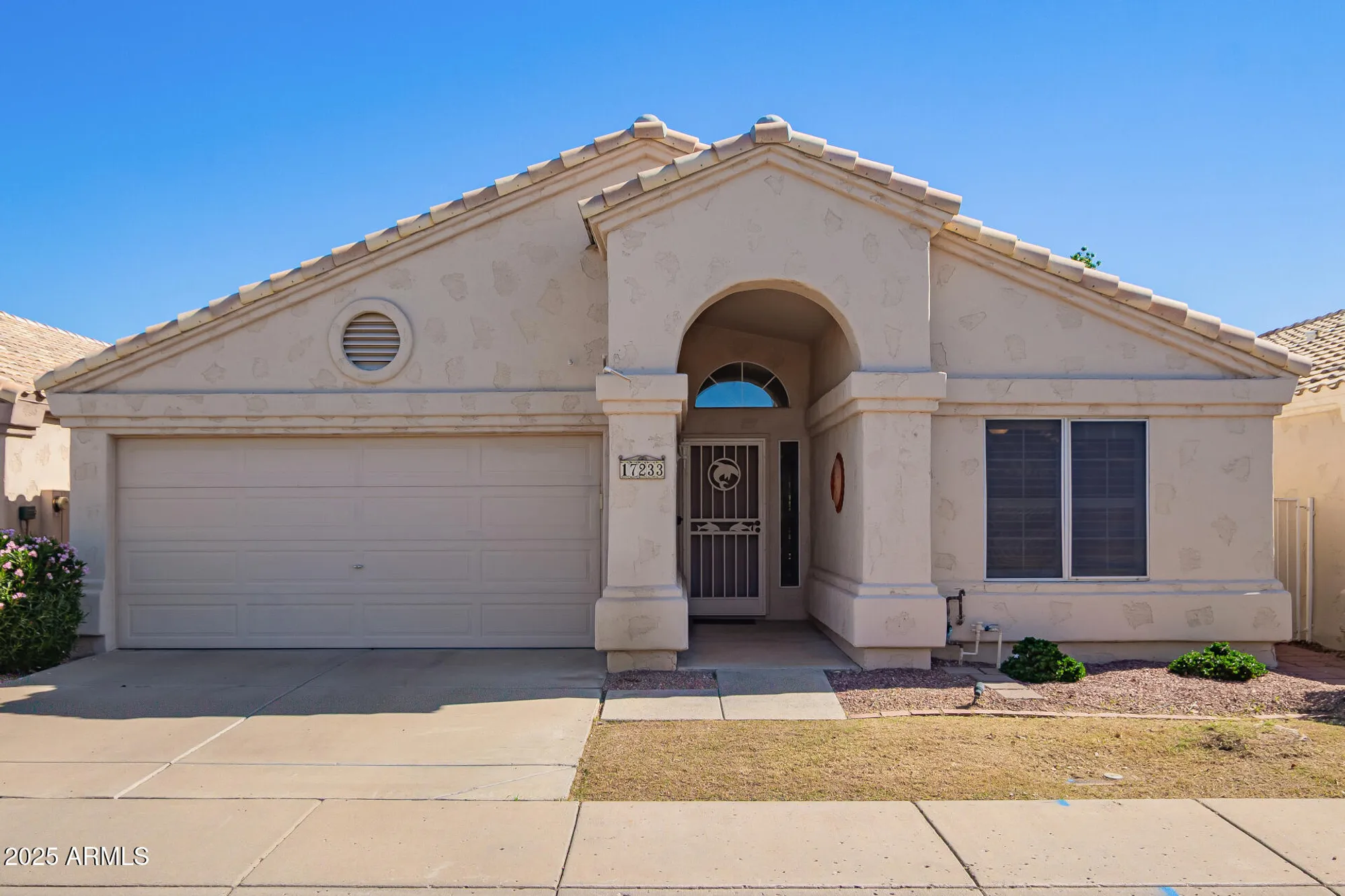 Property Slideshow image 1 of 36 | 17233 n winding trl, Surprise, AZ, 85374