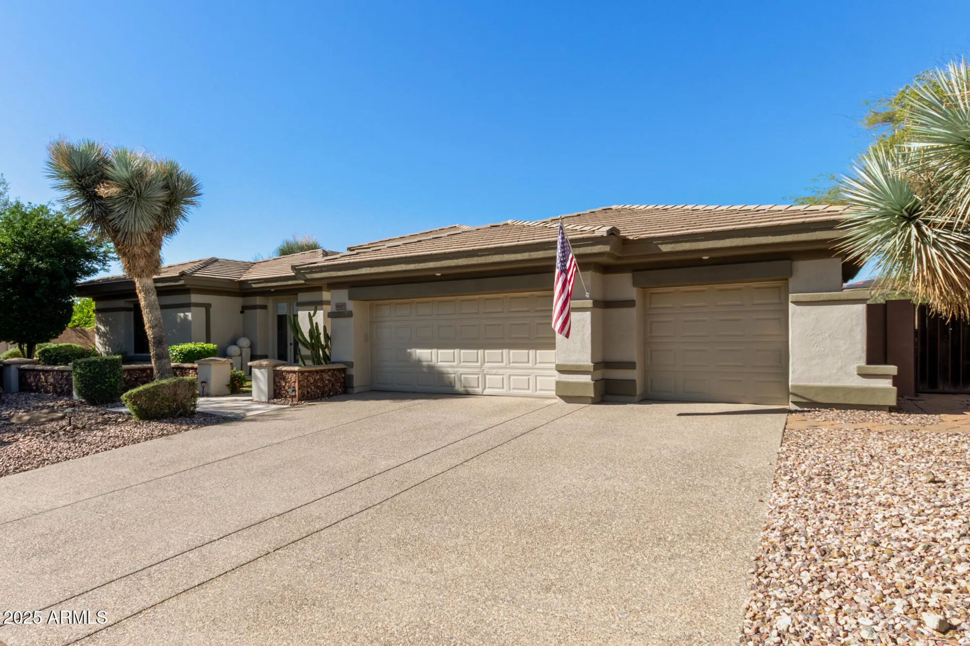 Property Slideshow image 8 of 108 | 41925 n back creek ct, Anthem, AZ, 85086