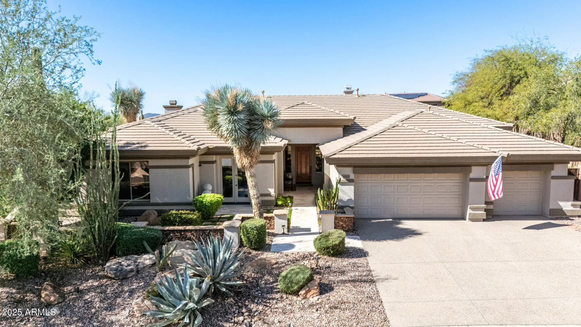 Property Slideshow image 1 of 108 | 41925 n back creek ct, Anthem, AZ, 85086