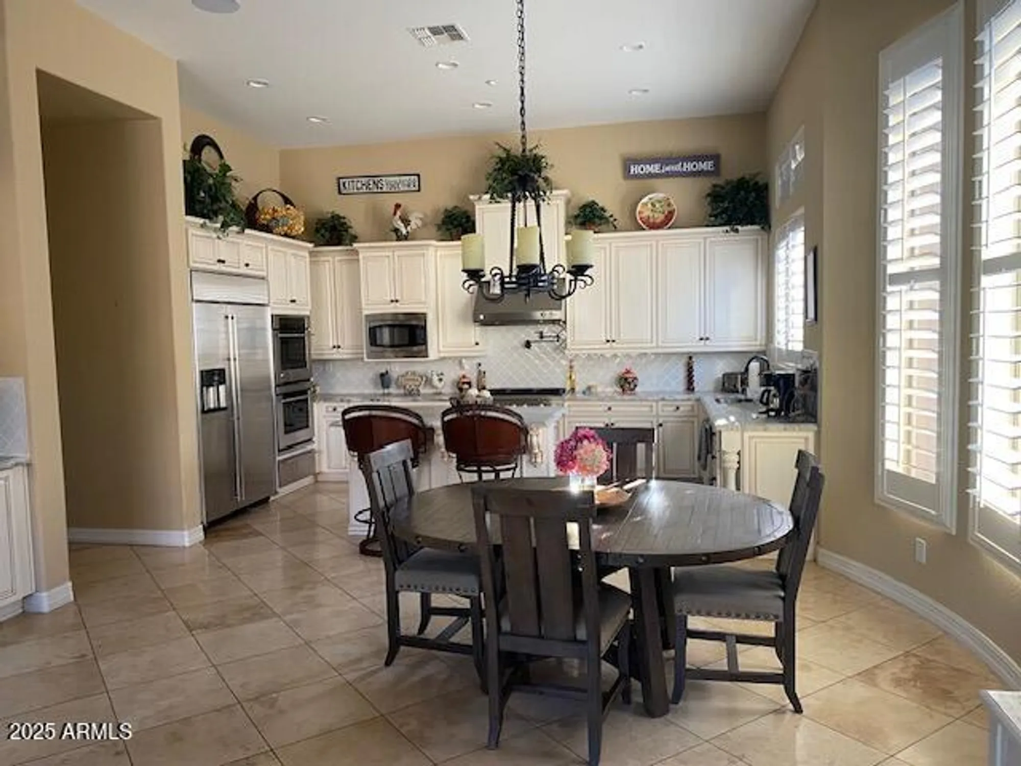 Property Slideshow image 37 of 98 | 2514 w pumpkin ridge dr, Anthem, AZ, 85086