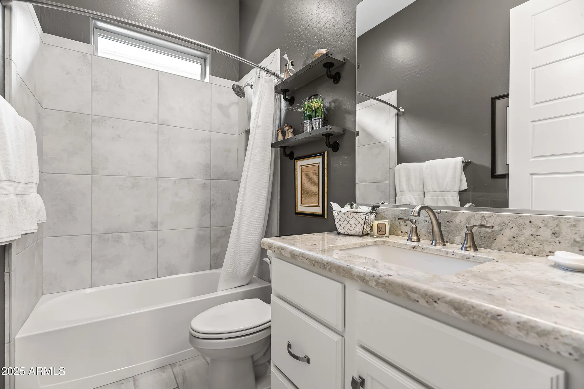 Property Slideshow image 15 of 43 | 20737 w georgia ave, Buckeye, AZ, 85396