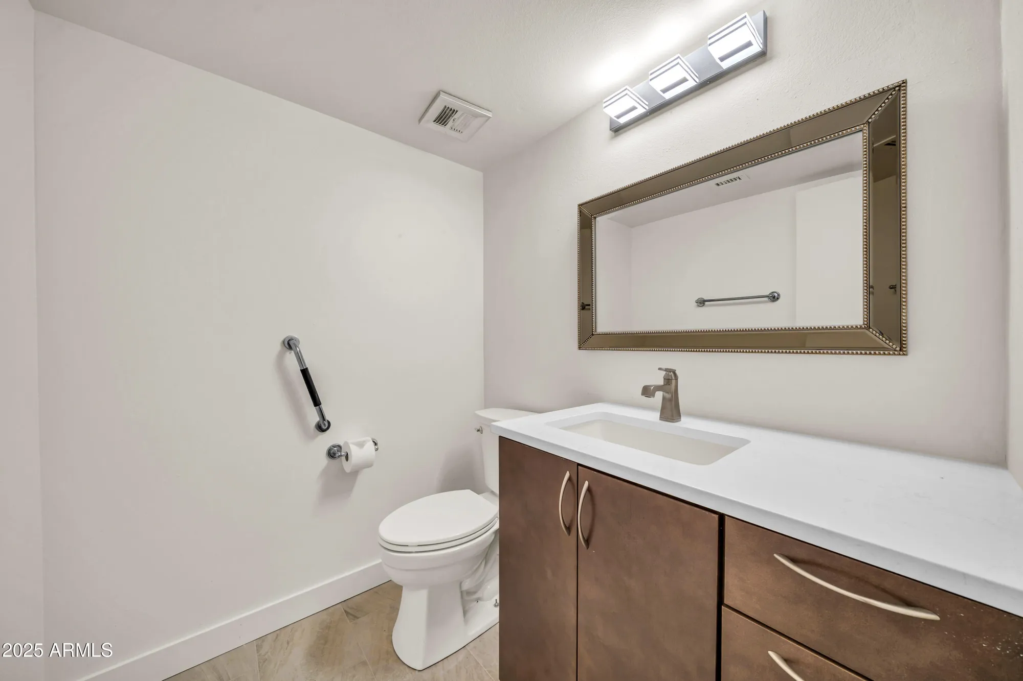 Property Slideshow image 24 of 45 | 7817 e sage dr, Scottsdale, AZ, 85250