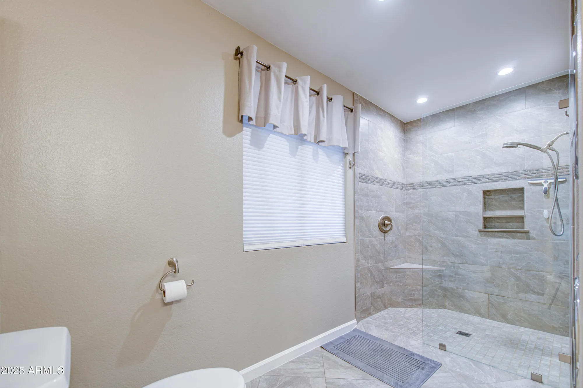 Property Slideshow image 28 of 52 | 2445 leisure world, Mesa, AZ, 85206