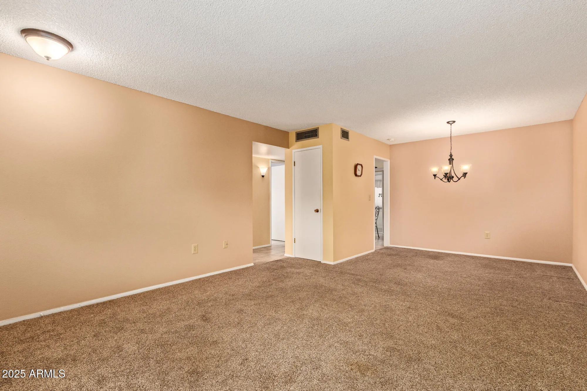 Property Slideshow image 11 of 28 | 13822 n newcastle dr, Sun City, AZ, 85351