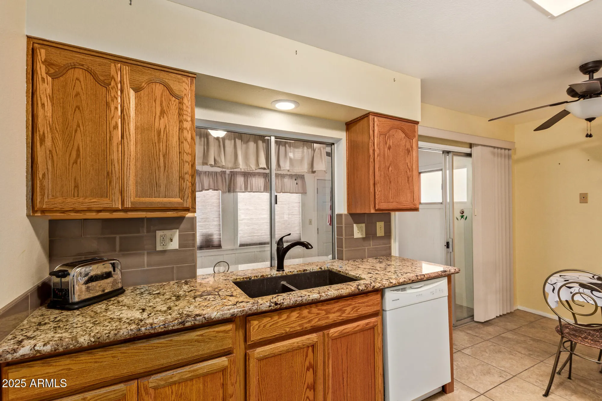 Property Slideshow image 2 of 28 | 13822 n newcastle dr, Sun City, AZ, 85351
