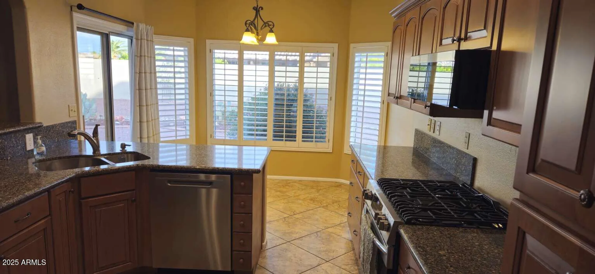 Property Slideshow image 12 of 27 | 20443 n 133rd dr, Sun City West, AZ, 85375