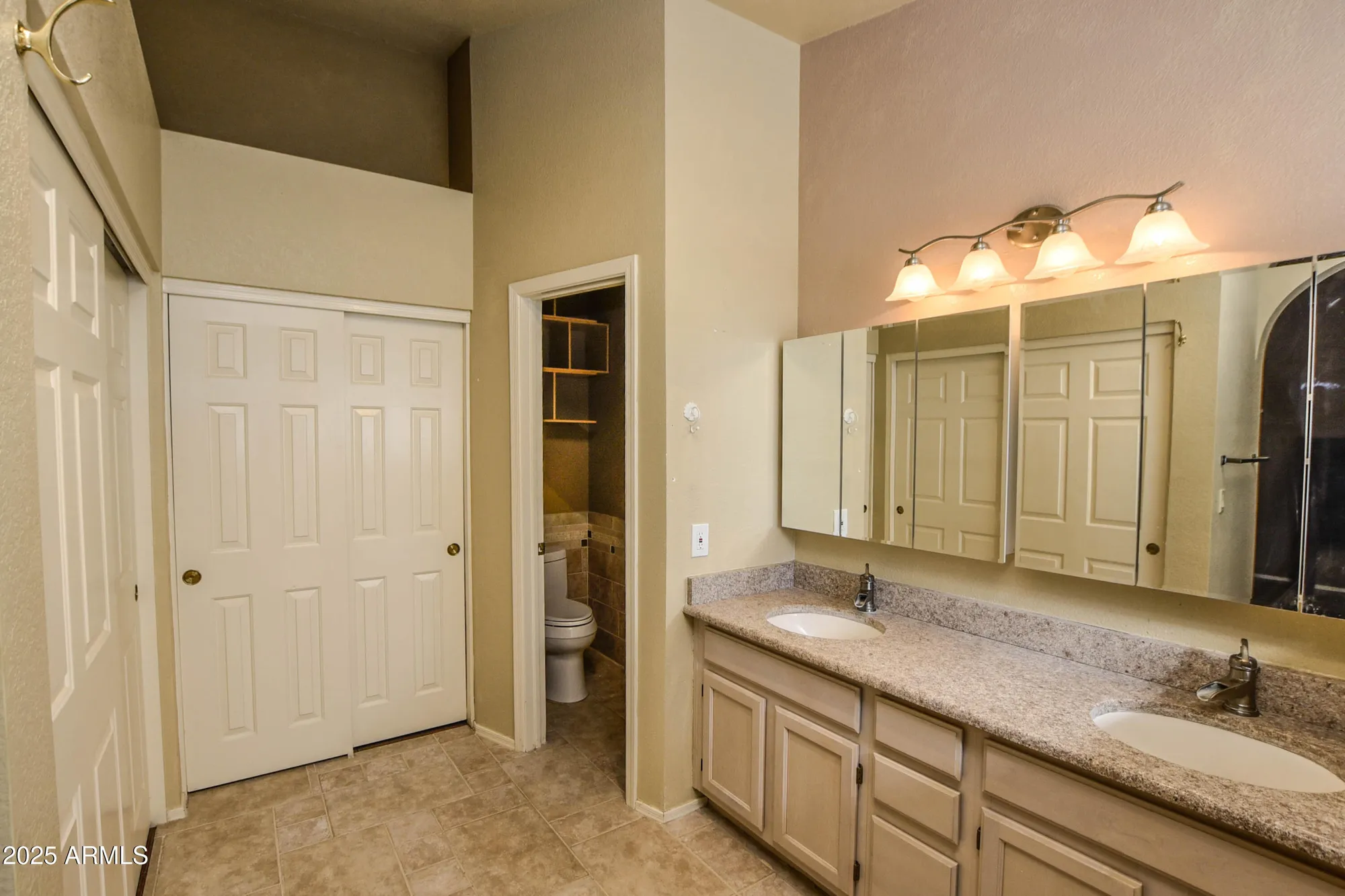 Property Slideshow image 15 of 29 | 8211 e sonoran way, Gold Canyon, AZ, 85118