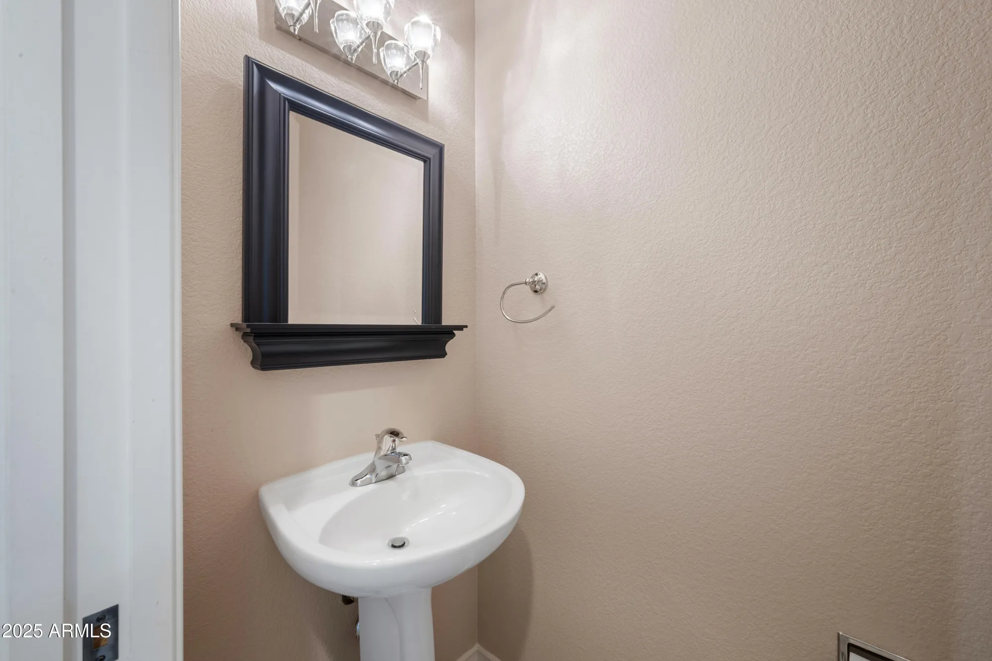 Property Slideshow image 25 of 35 | 2660 s tambor, Mesa, AZ, 85209