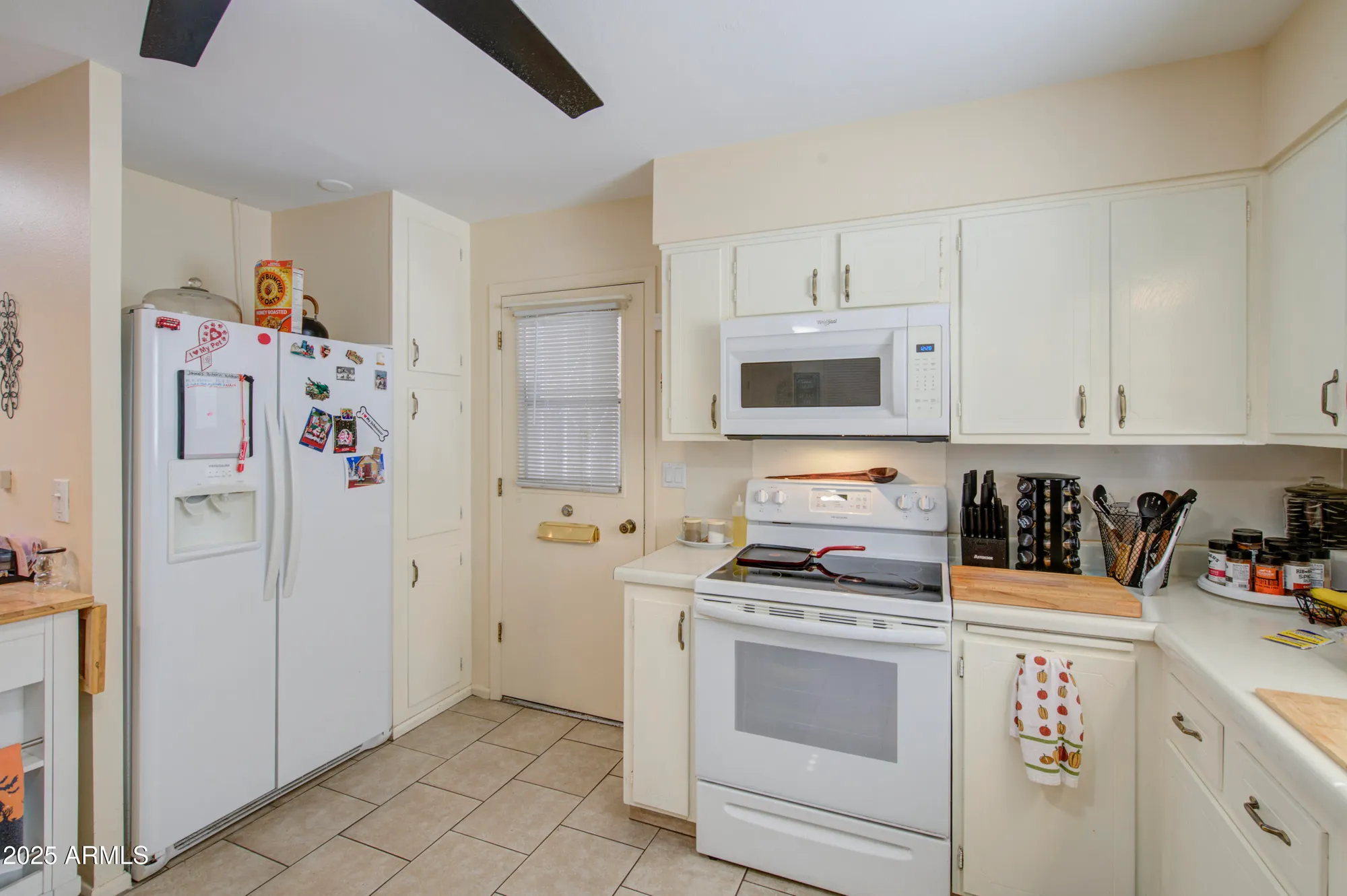 Property Slideshow image 10 of 39 | 10318 w corte del sol este, Sun City, AZ, 85351