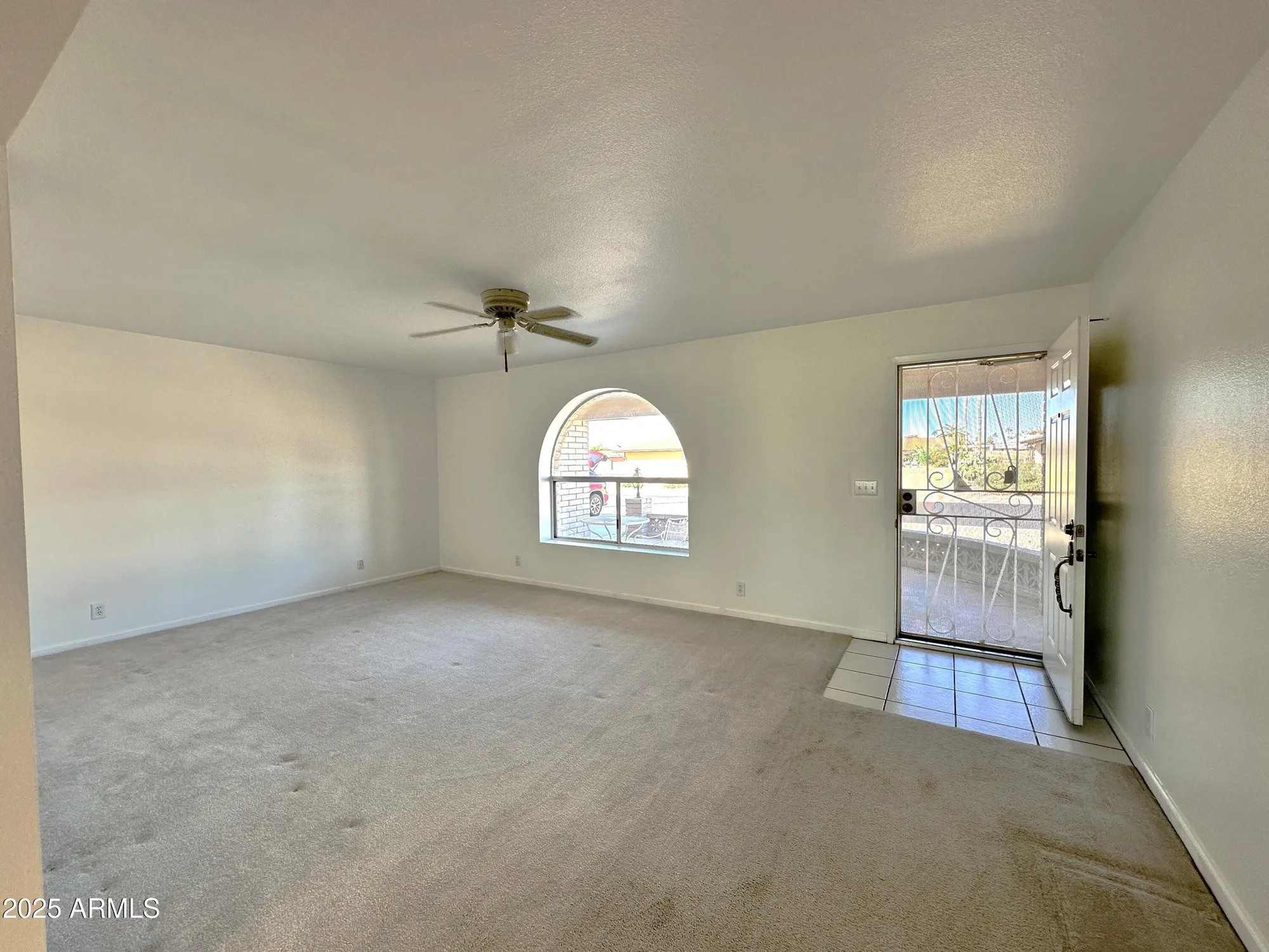Property Slideshow image 15 of 57 | 8147 e lakeview ave, Mesa, AZ, 85209