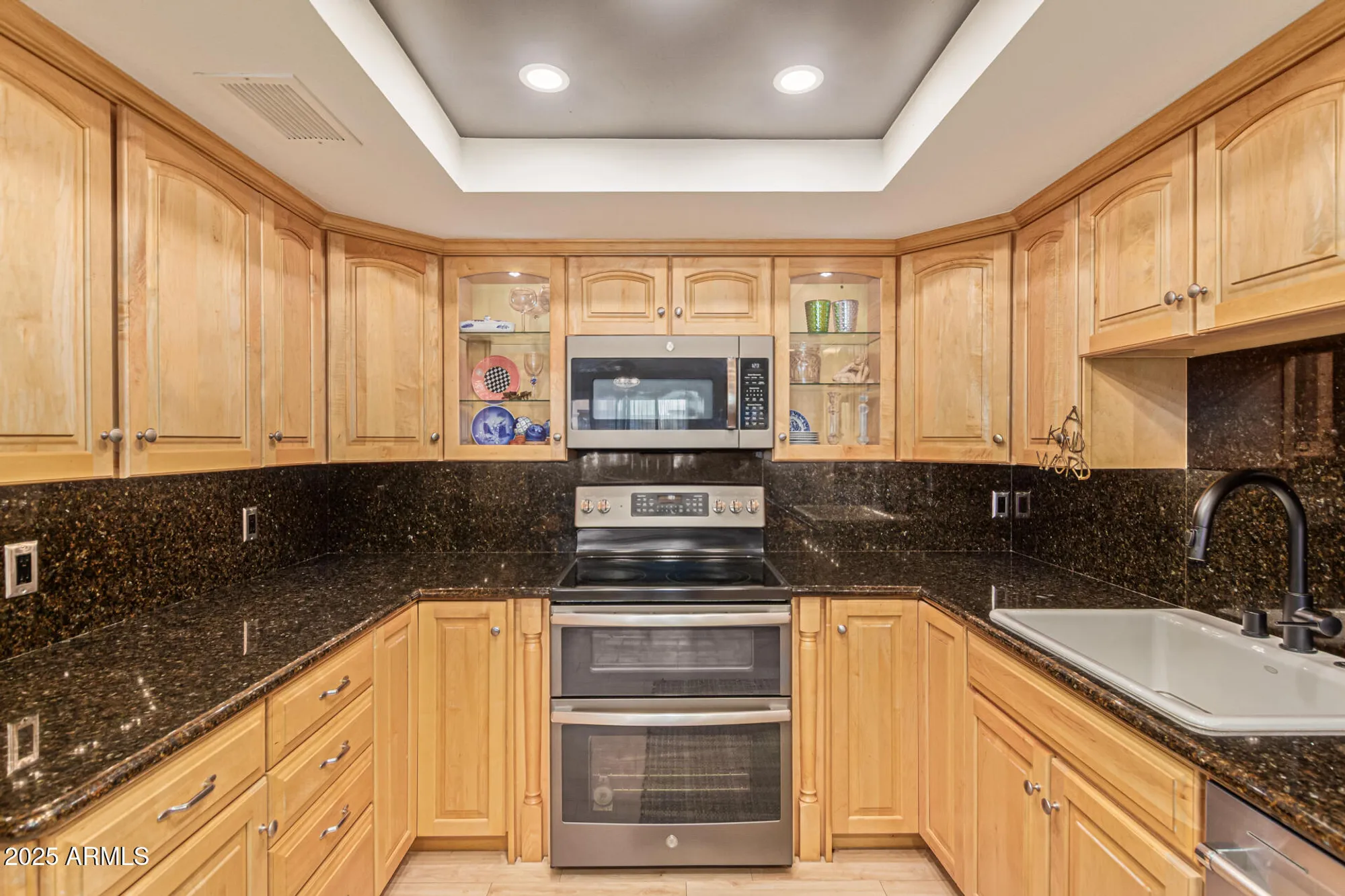 Property Slideshow image 14 of 35 | 7940 e camelback rd unit e 605, Scottsdale, AZ, 85251