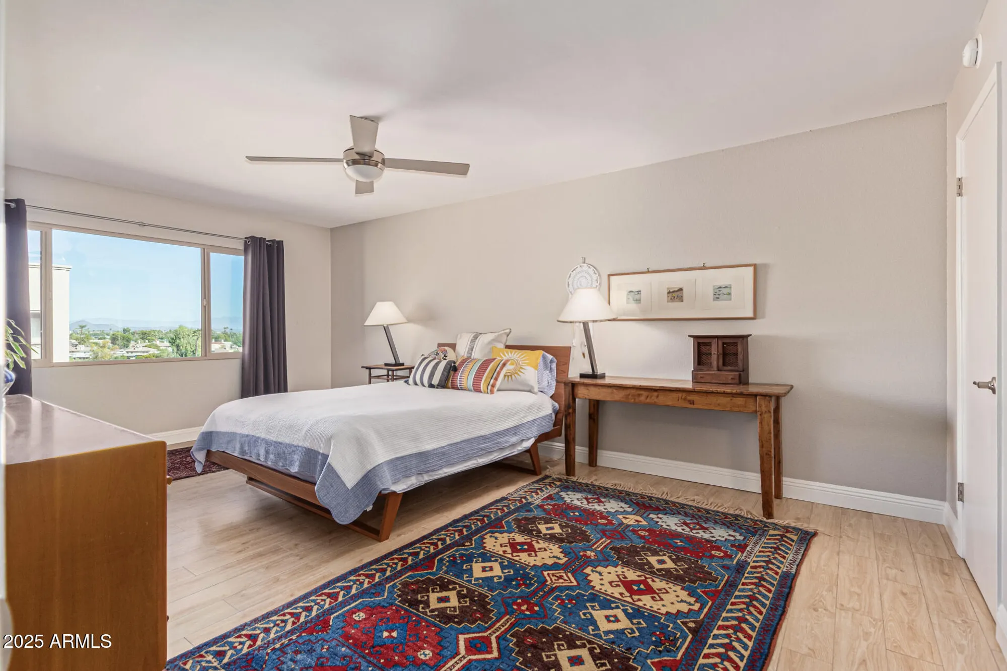 Property Slideshow image 16 of 35 | 7940 e camelback rd unit e 605, Scottsdale, AZ, 85251