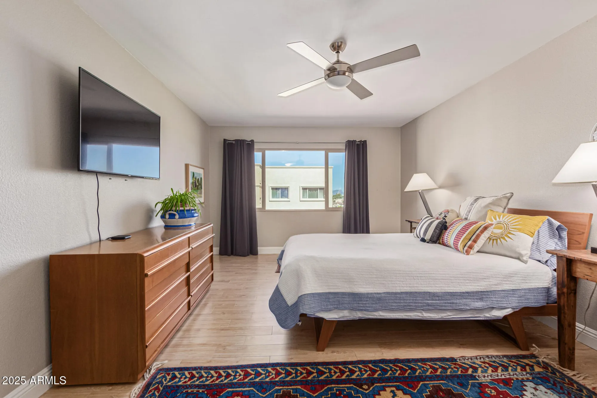 Property Slideshow image 17 of 35 | 7940 e camelback rd unit e 605, Scottsdale, AZ, 85251