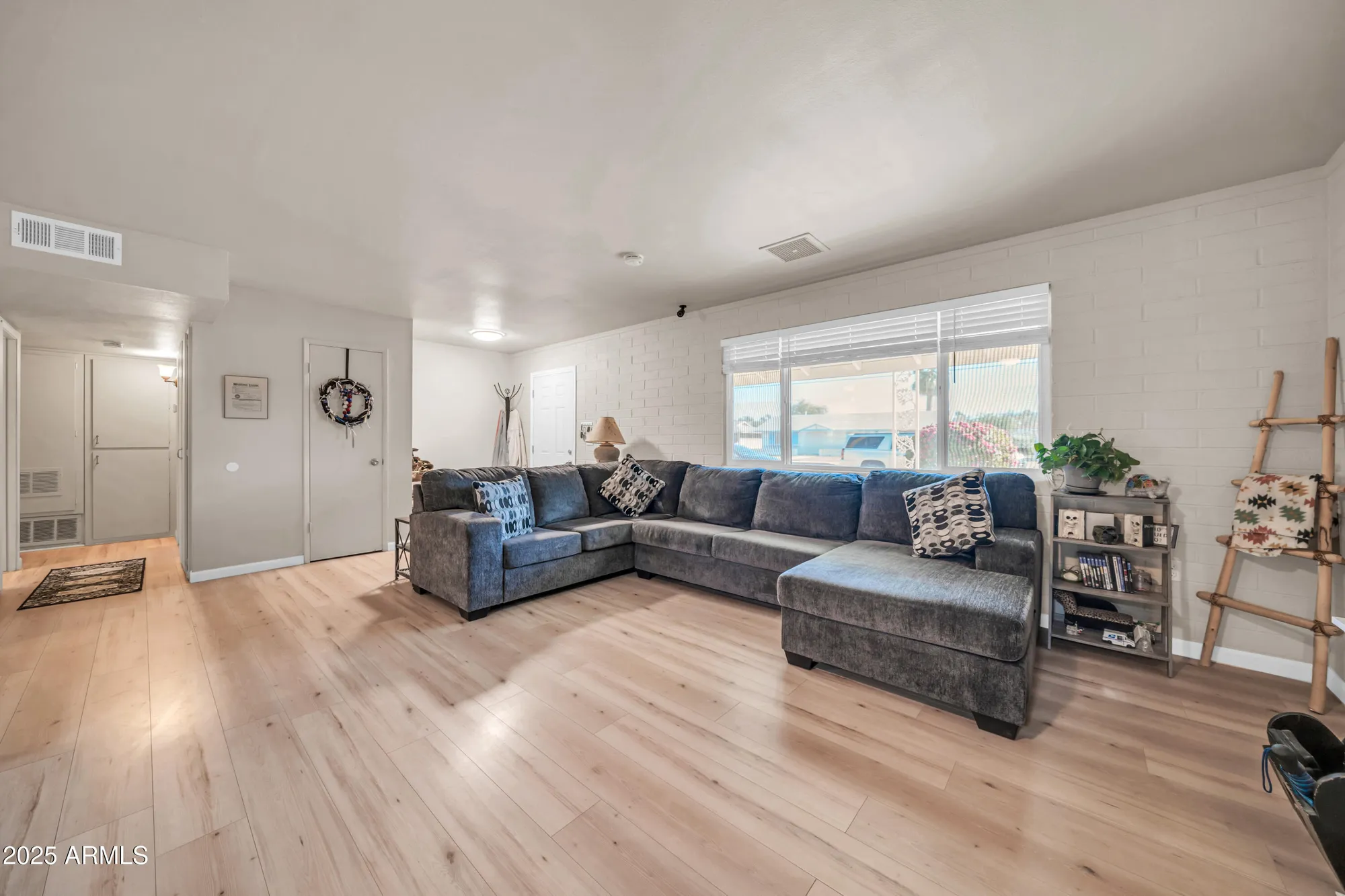 Property Slideshow image 4 of 25 | 10614 n 103rd ave, Sun City, AZ, 85351