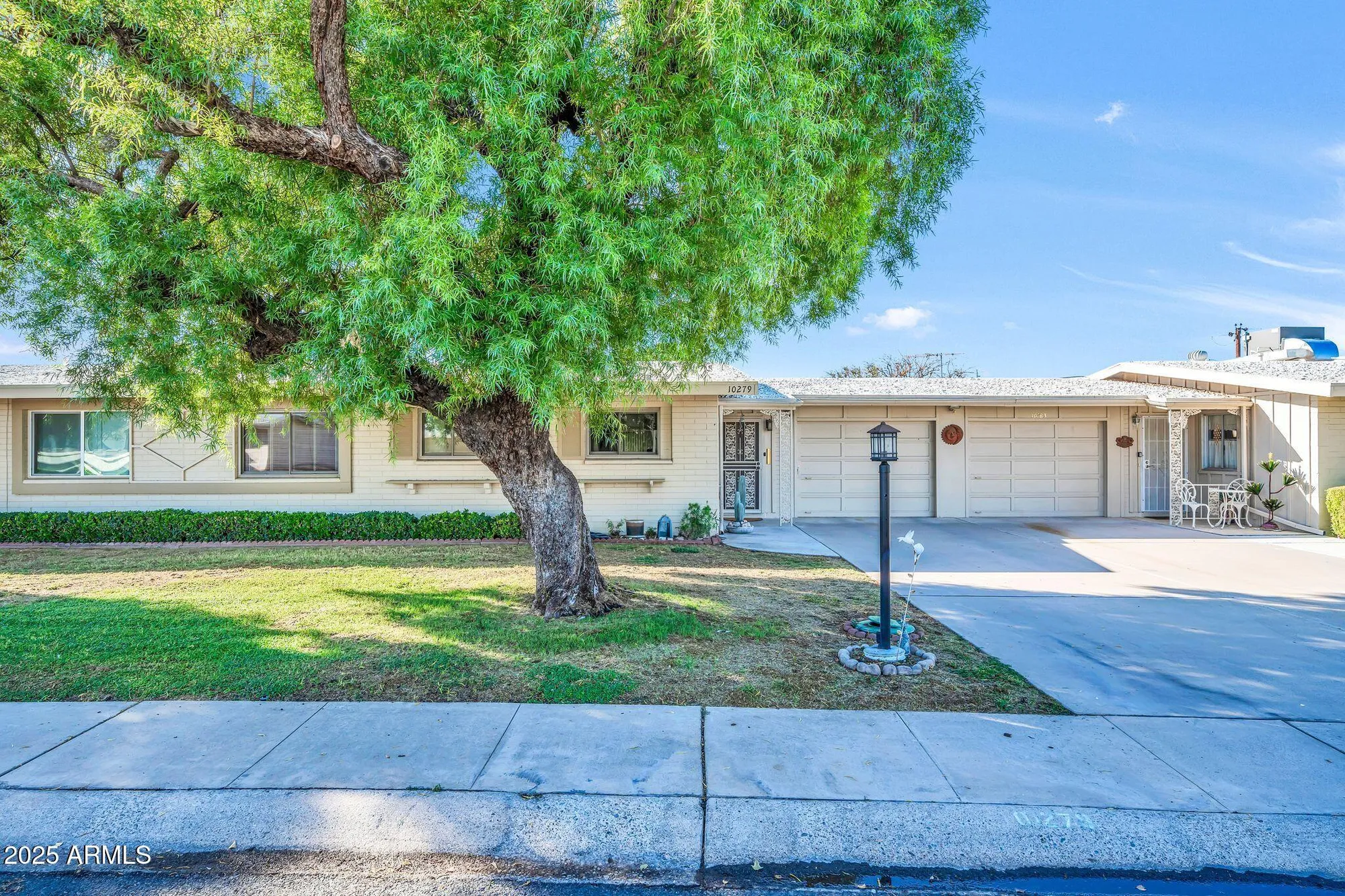 Property Slideshow image 1 of 29 | 10279 w snead cir, Sun City, AZ, 85351