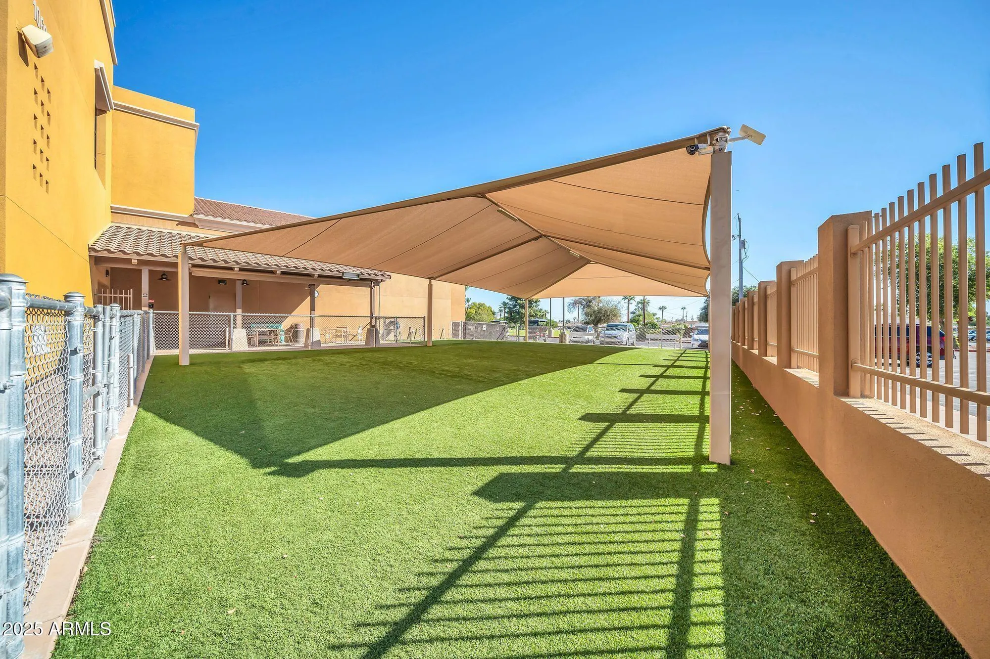 Property Slideshow image 21 of 25 | 10614 n 103rd ave, Sun City, AZ, 85351