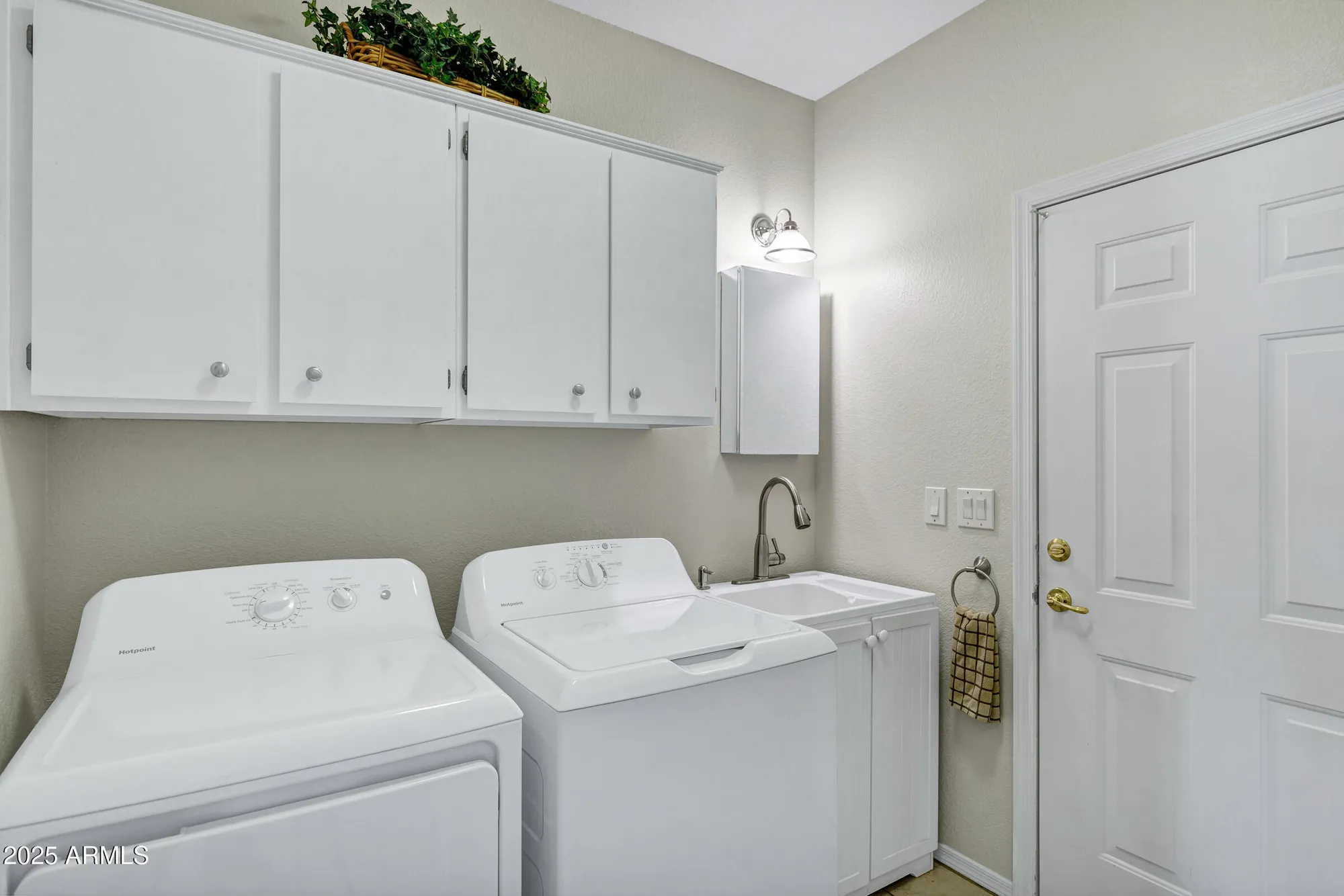 Property Slideshow image 35 of 64 | 11069 e kilarea ave 114, Mesa, AZ, 85209