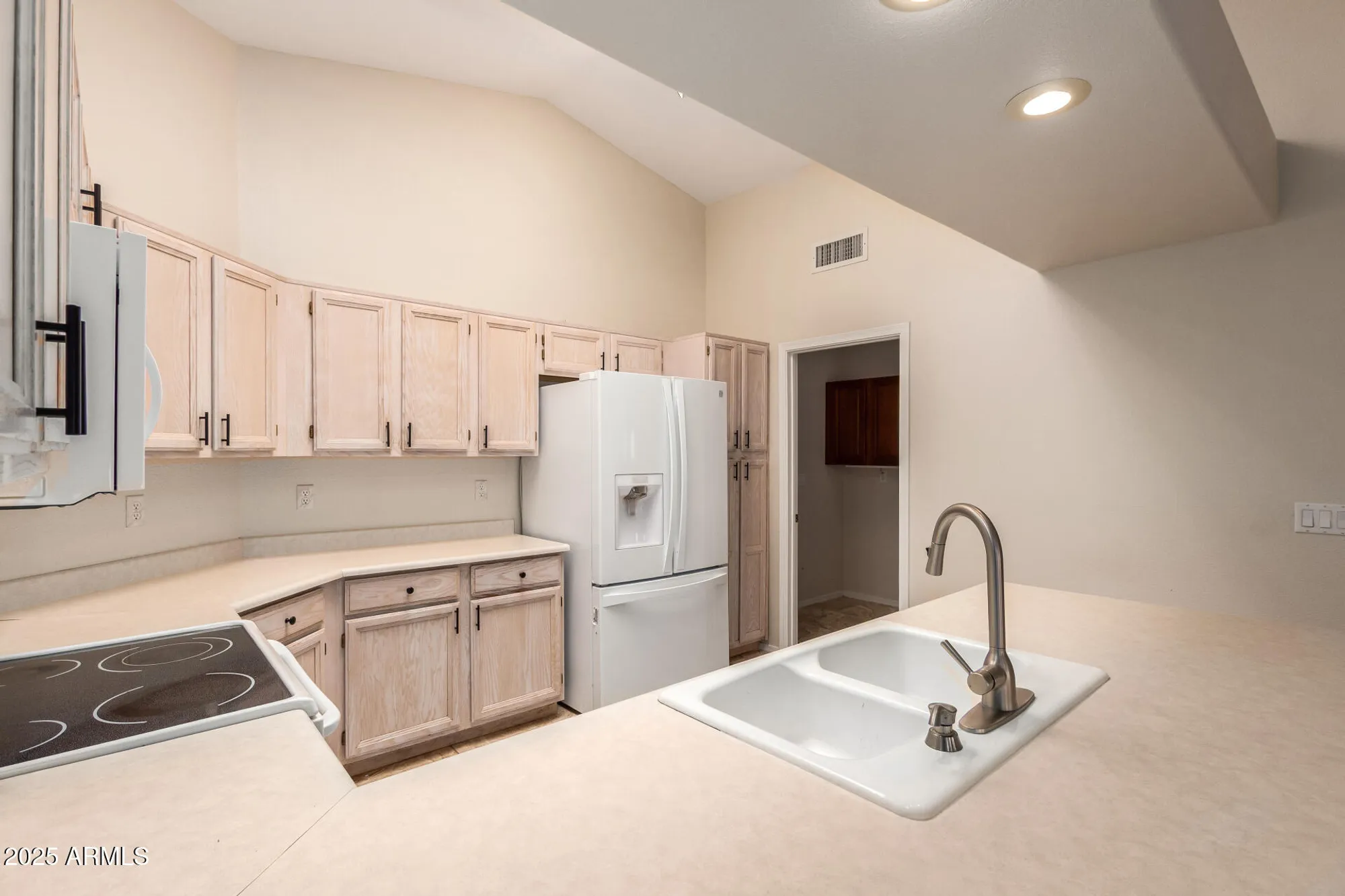 Property Slideshow image 6 of 20 | 14566 w zuni trl, Surprise, AZ, 85374