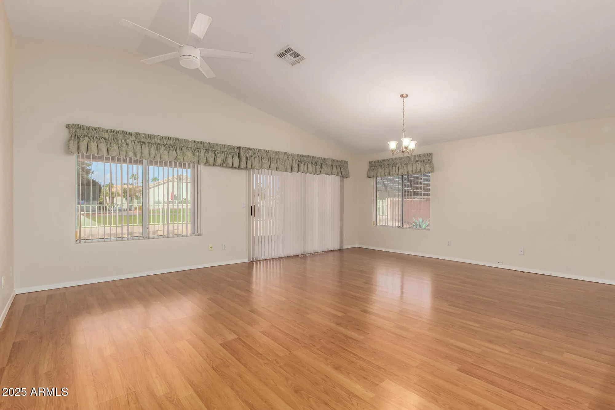 Property Slideshow image 4 of 20 | 14566 w zuni trl, Surprise, AZ, 85374
