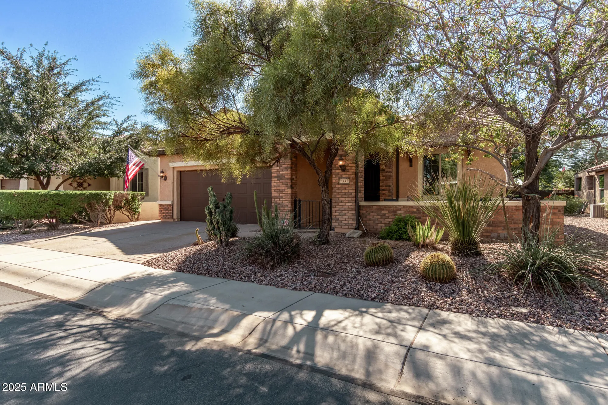 Property Slideshow image 4 of 33 | 7337 w silver spring way, Florence, AZ, 85132