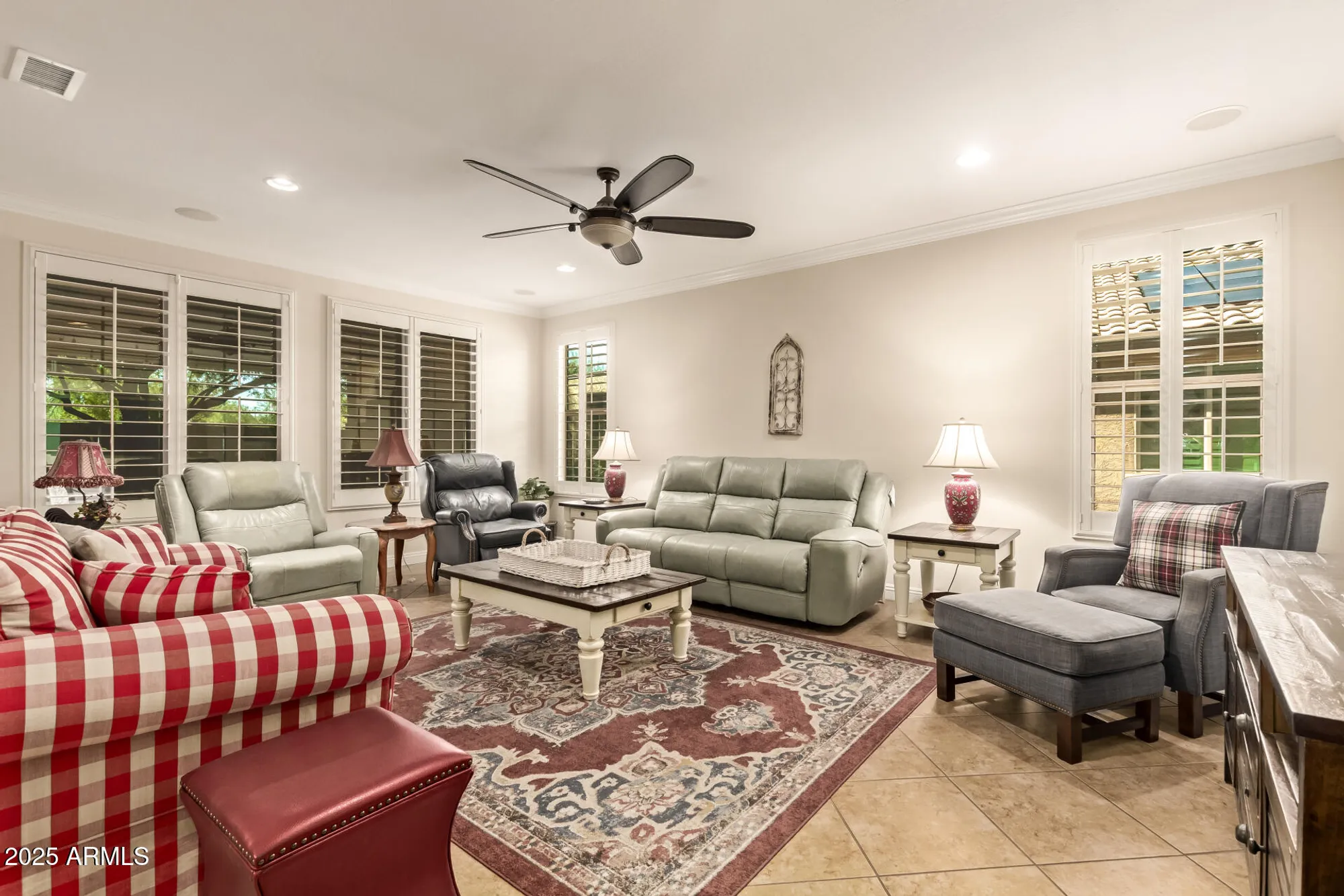 Property Slideshow image 7 of 33 | 7337 w silver spring way, Florence, AZ, 85132