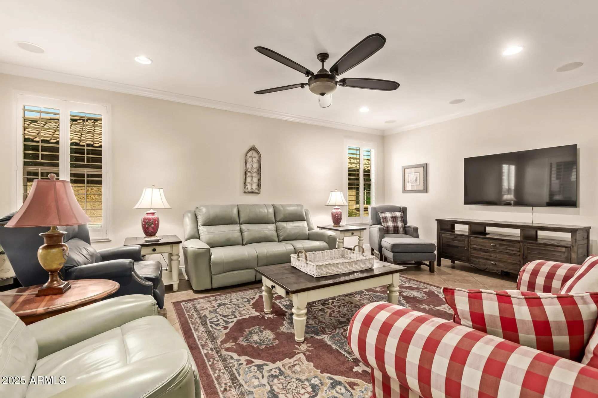 Property Slideshow image 8 of 33 | 7337 w silver spring way, Florence, AZ, 85132