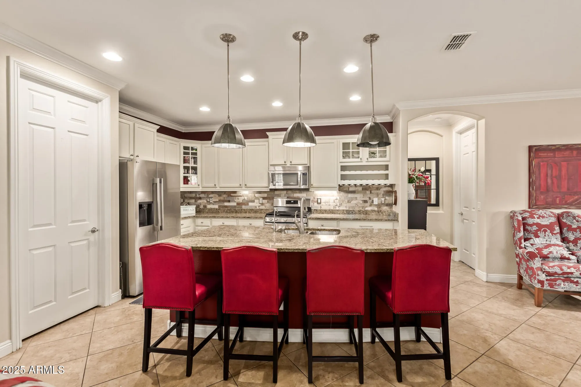 Property Slideshow image 12 of 33 | 7337 w silver spring way, Florence, AZ, 85132