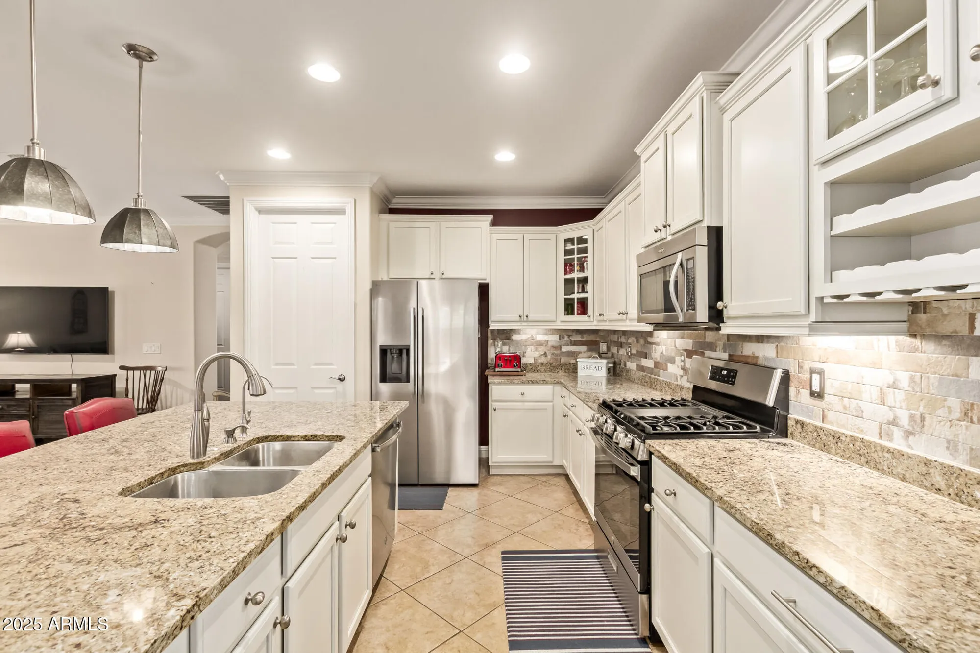 Property Slideshow image 14 of 33 | 7337 w silver spring way, Florence, AZ, 85132