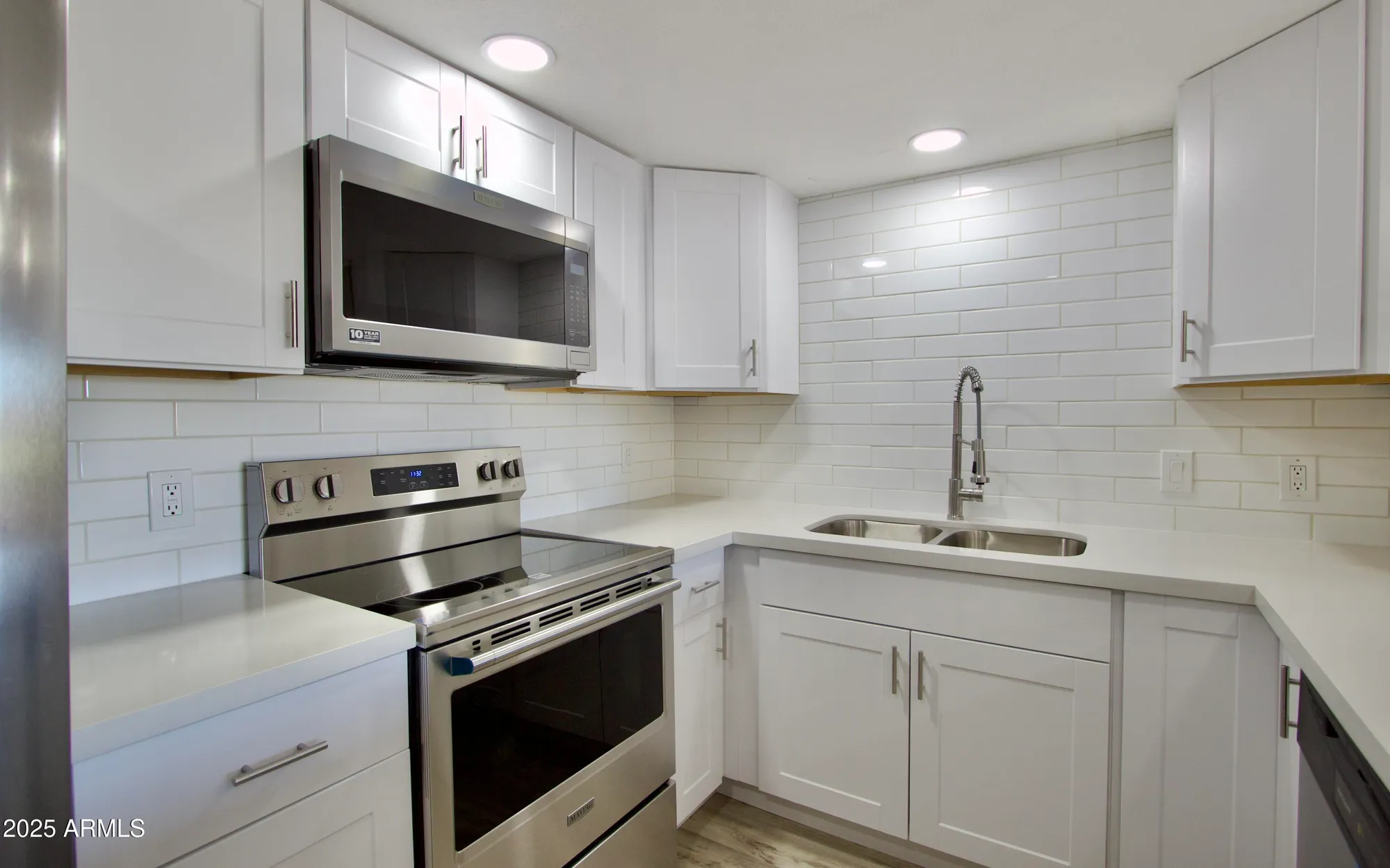 Property Slideshow image 6 of 51 | 7830 e park view dr, Mesa, AZ, 85208