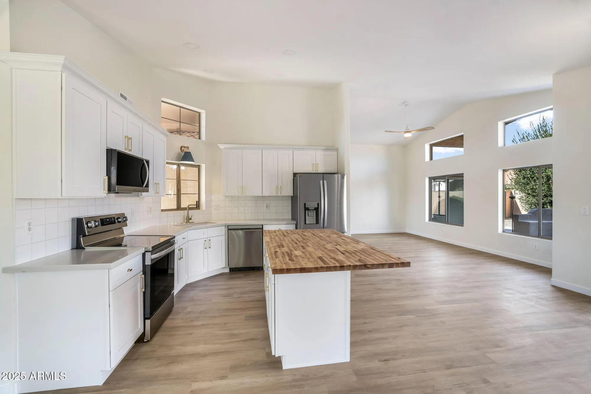 Property Slideshow image 5 of 50 | 15264 w mulberry dr, Goodyear, AZ, 85395