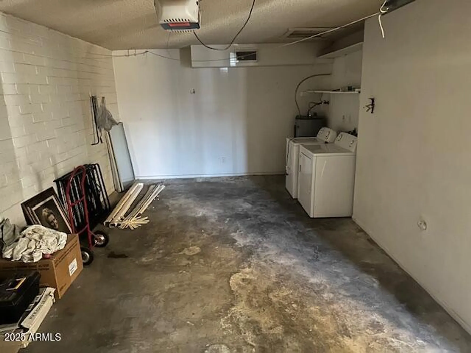 Property Slideshow image 7 of 8 | 9638 w cinnabar ave b, Peoria, AZ, 85345