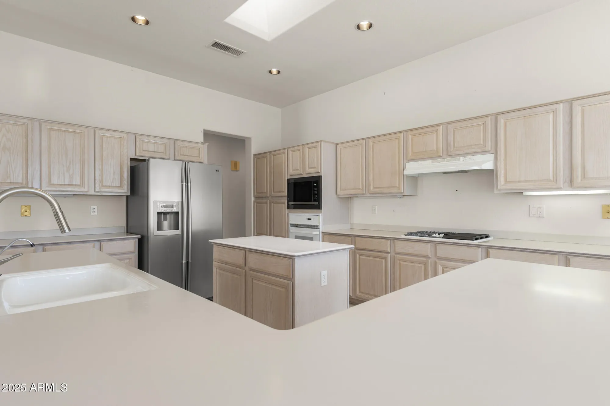 Property Slideshow image 14 of 40 | 21914 n acapulco dr, Sun City West, AZ, 85375