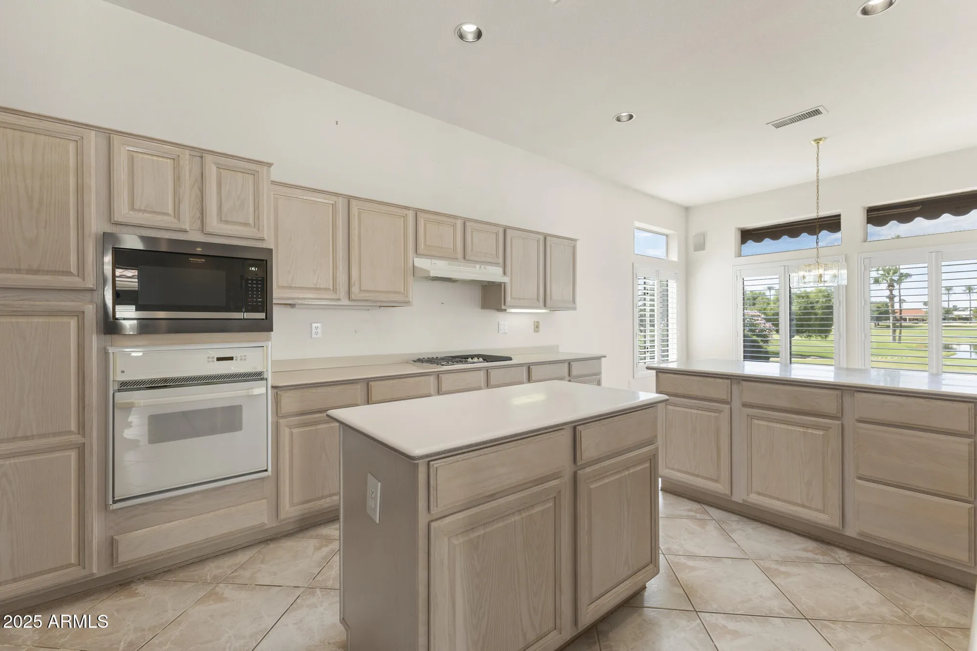 Property Slideshow image 15 of 40 | 21914 n acapulco dr, Sun City West, AZ, 85375