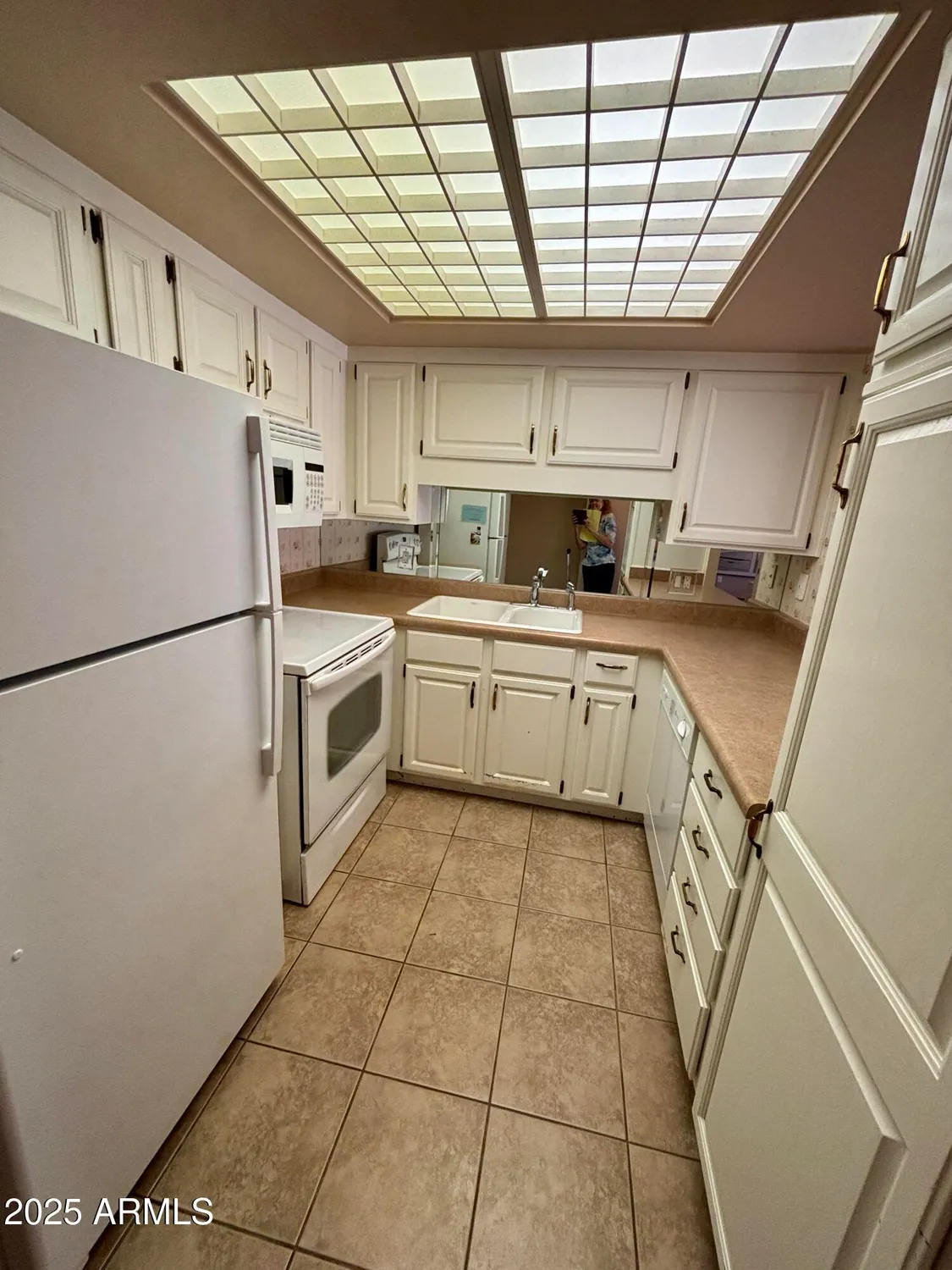 Property Slideshow image 6 of 14 | 10330 w thunderbird blvd apt a338, Sun City, AZ, 85351