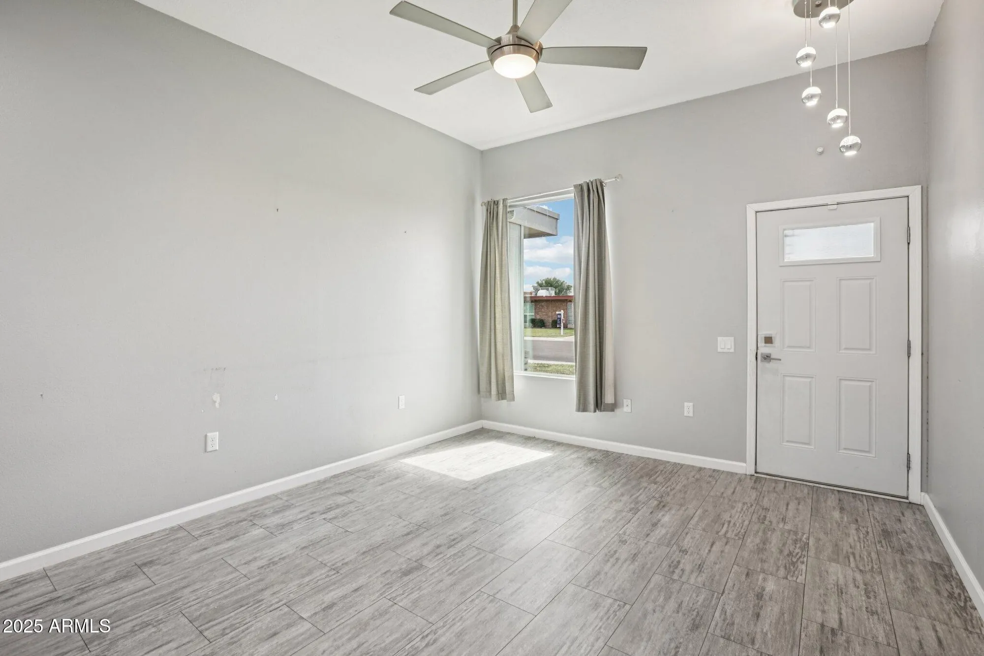 Property Slideshow image 9 of 30 | 9960 w forrester dr, Sun City, AZ, 85351