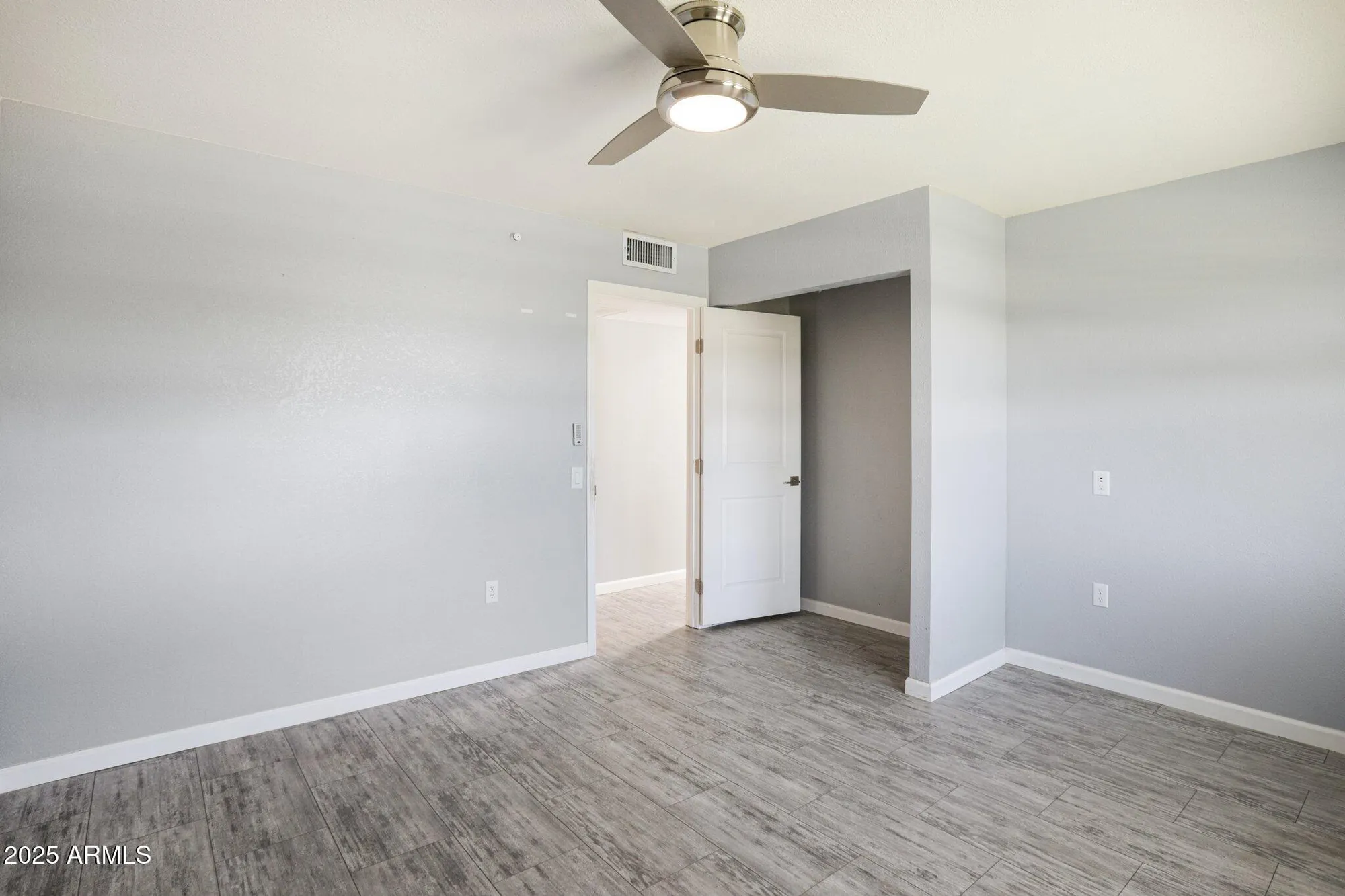 Property Slideshow image 18 of 30 | 9960 w forrester dr, Sun City, AZ, 85351