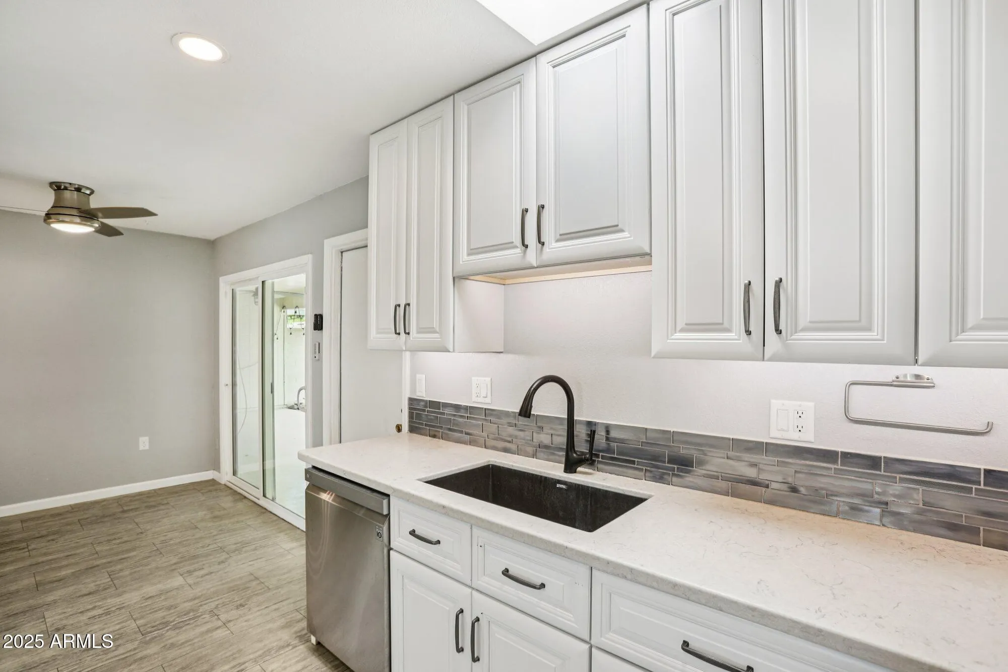 Property Slideshow image 15 of 30 | 9960 w forrester dr, Sun City, AZ, 85351