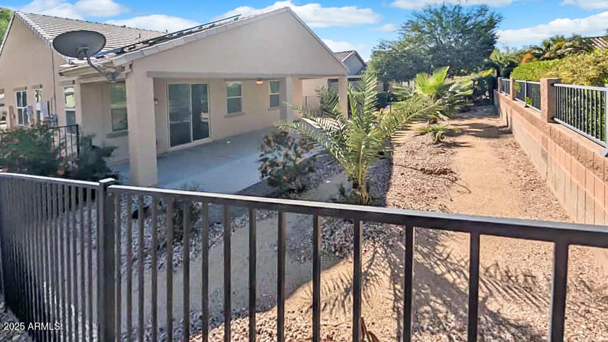 Property Slideshow image 12 of 13 | 22590 w moonlight path, Buckeye, AZ, 85326