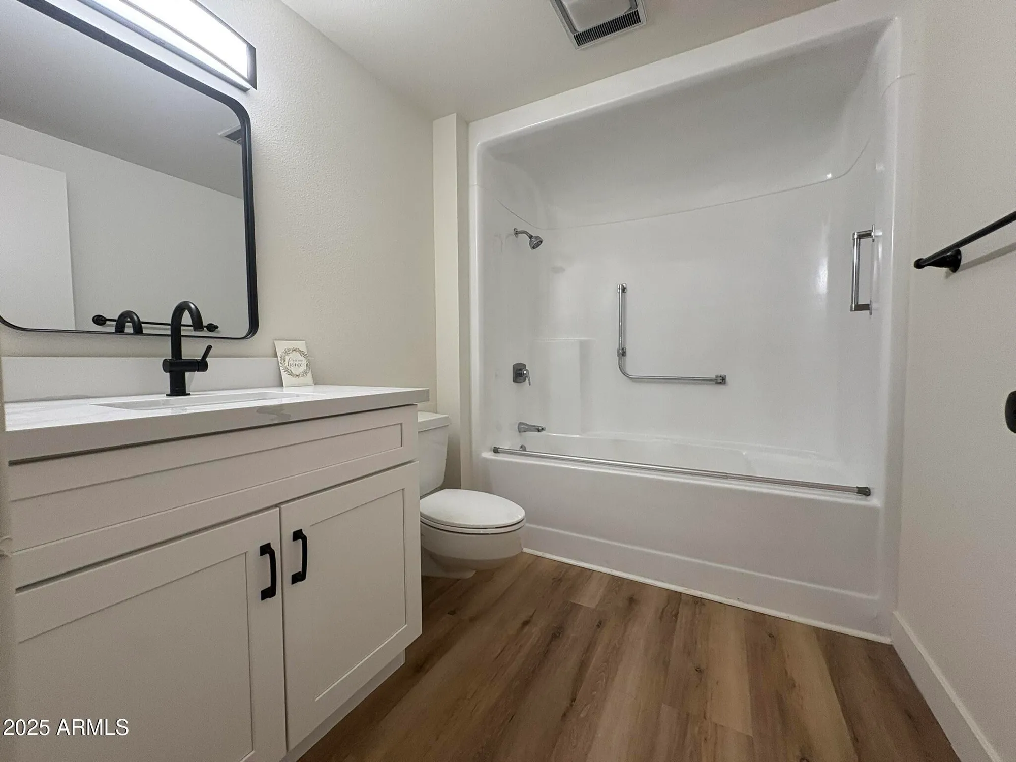 Property Slideshow image 12 of 21 | 17615 n whispering oaks dr, Sun City West, AZ, 85375