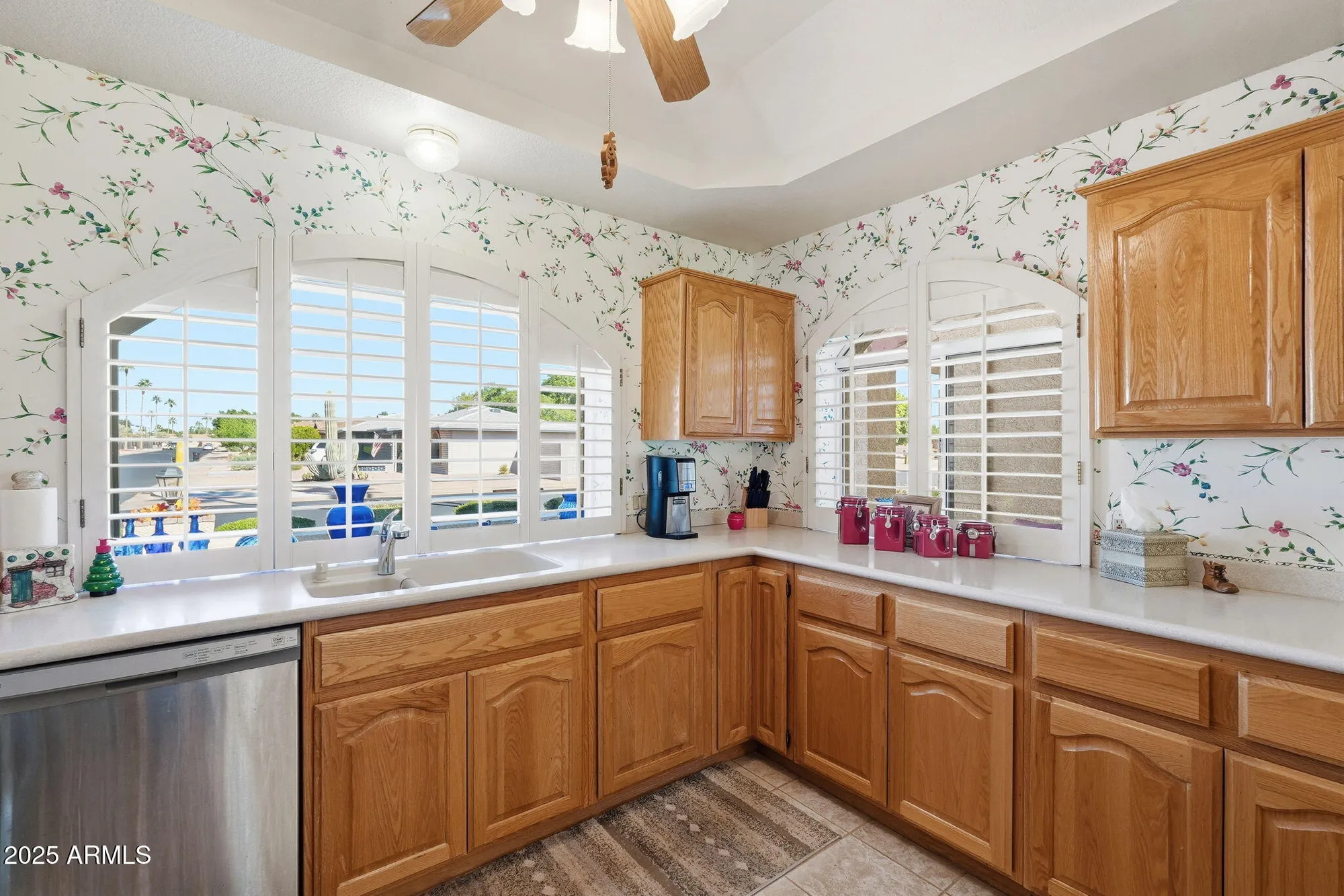 Property Slideshow image 21 of 46 | 8041 e lakeview ave, Mesa, AZ, 85209