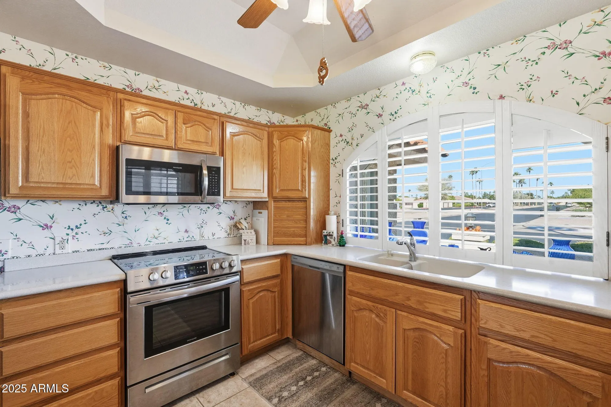 Property Slideshow image 22 of 46 | 8041 e lakeview ave, Mesa, AZ, 85209